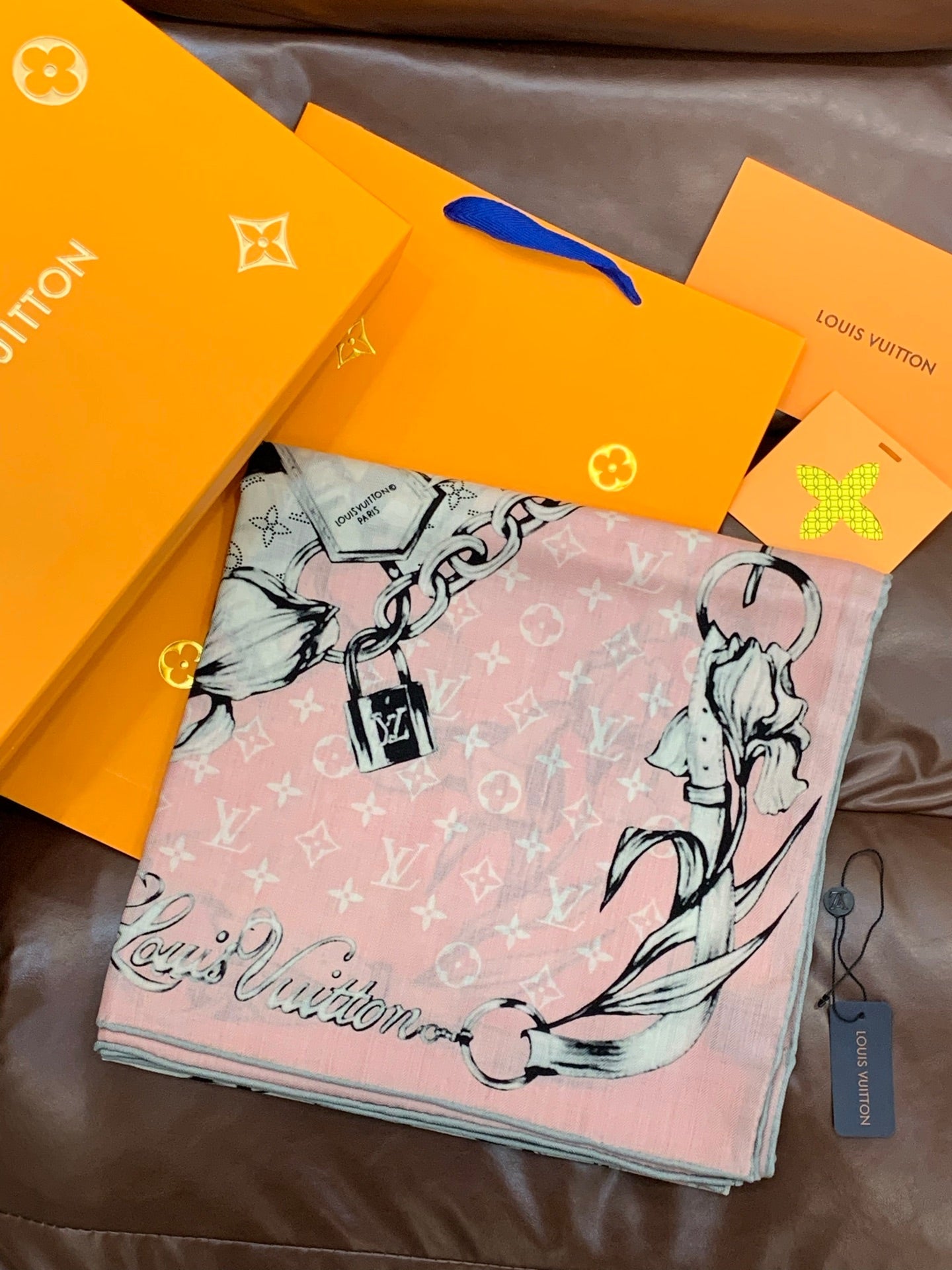 LV X TM Scarf 135CM Pink White Cashmere 293202