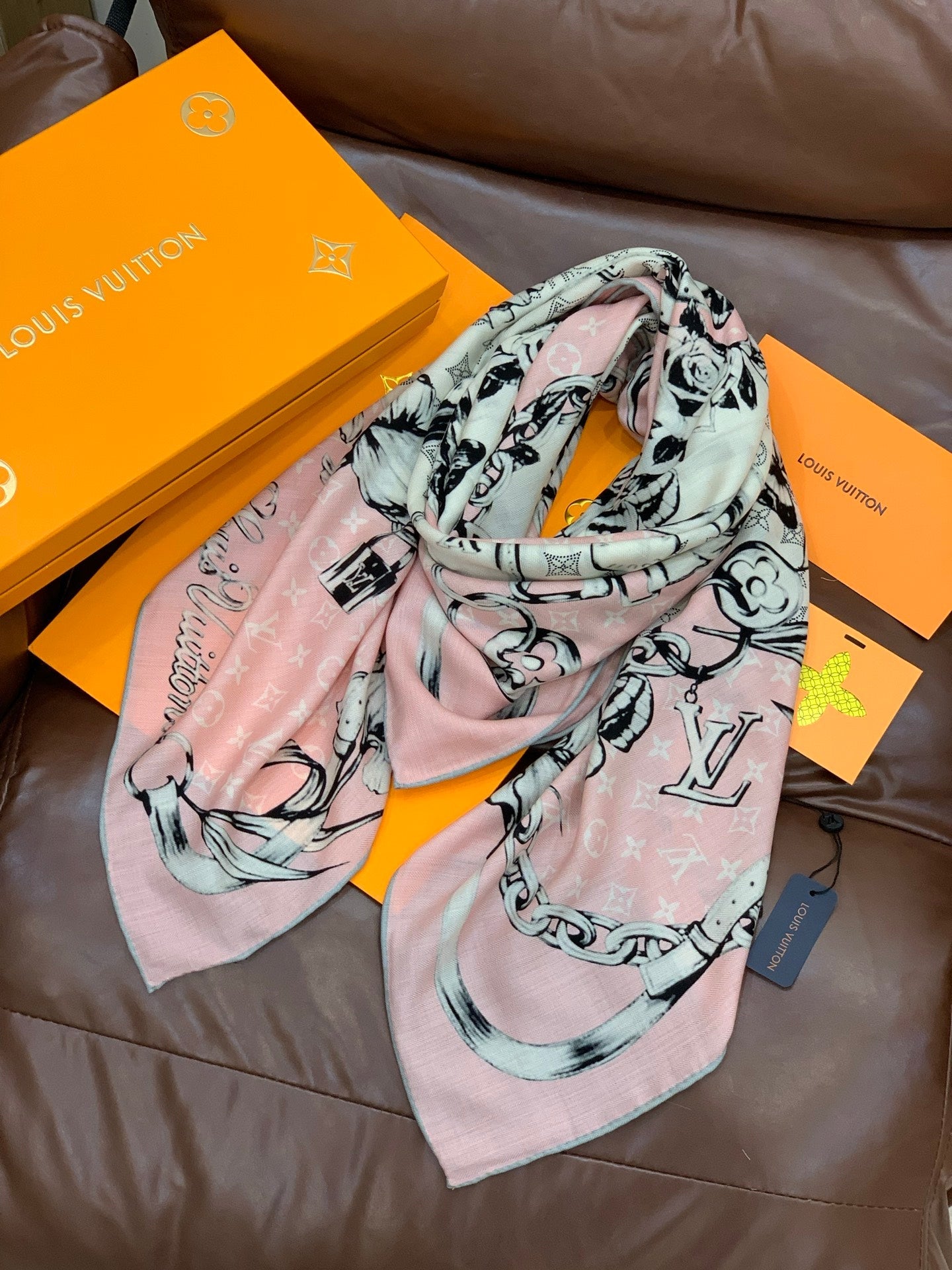 LV X TM Scarf 135CM Pink White Cashmere 293202