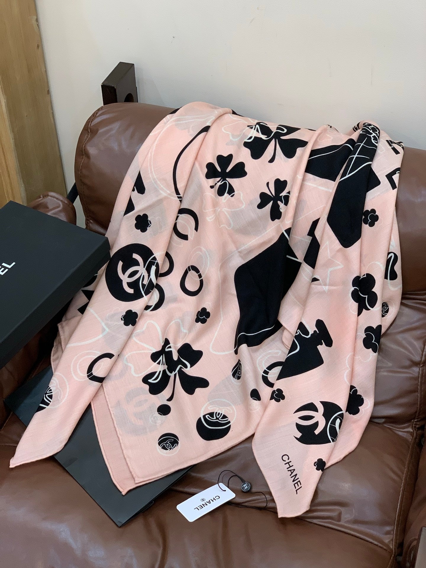 CC 25 Scarf 140cm Light Pink Black Cashmere 293180