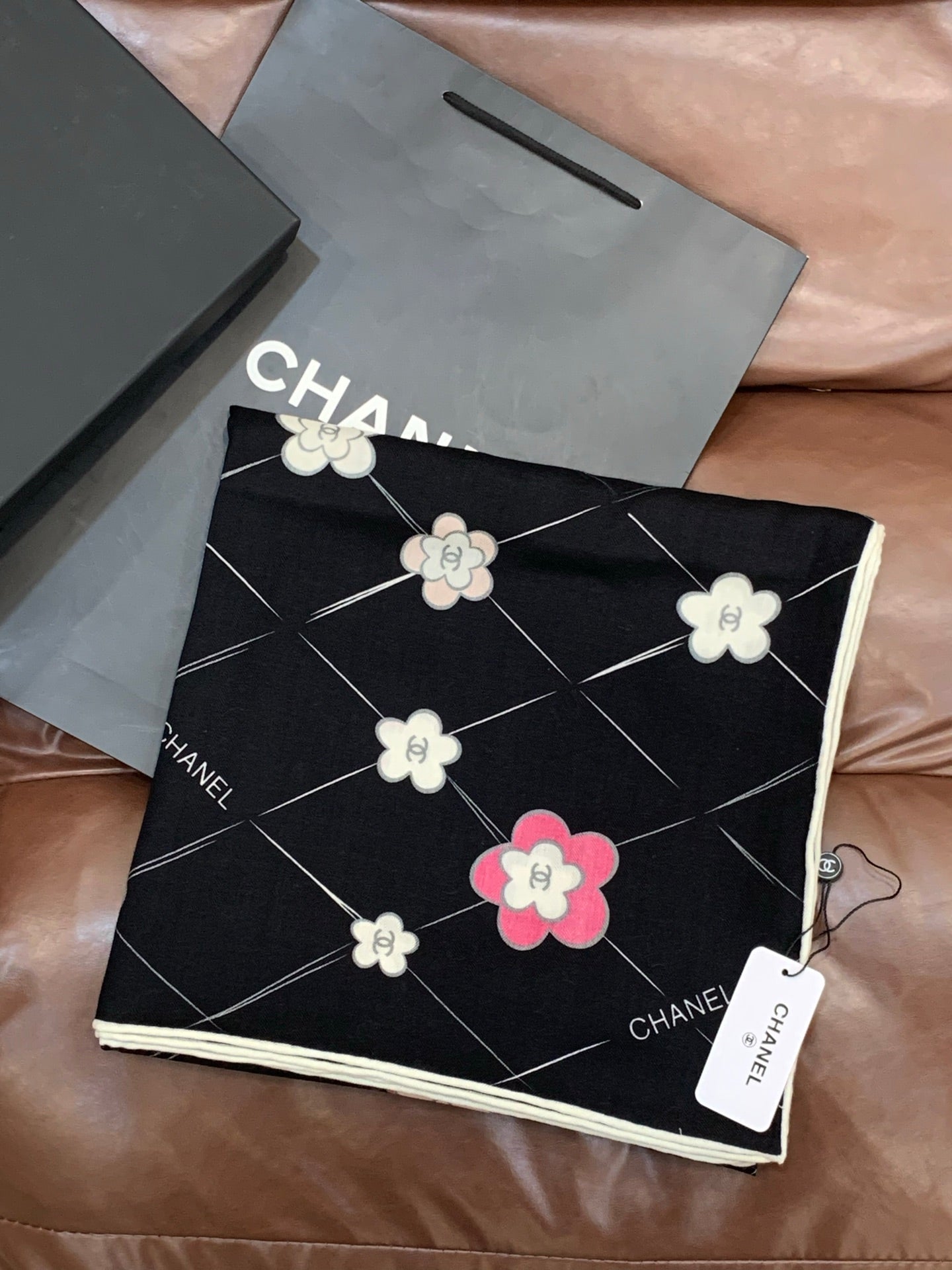 CC 25 Scarf 140cm Black Pink White Cashmere 293175