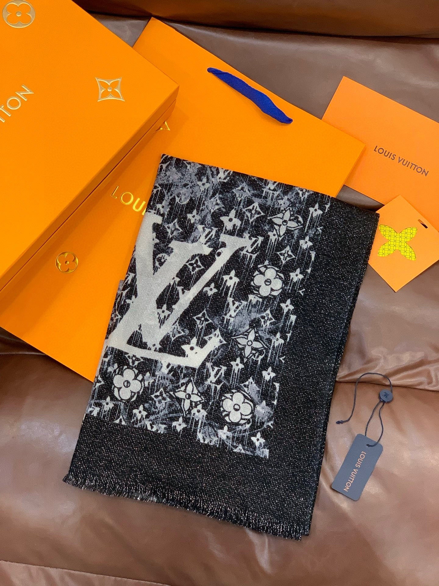 LV 25ss Scarf 200CM Black Cashmere 293141