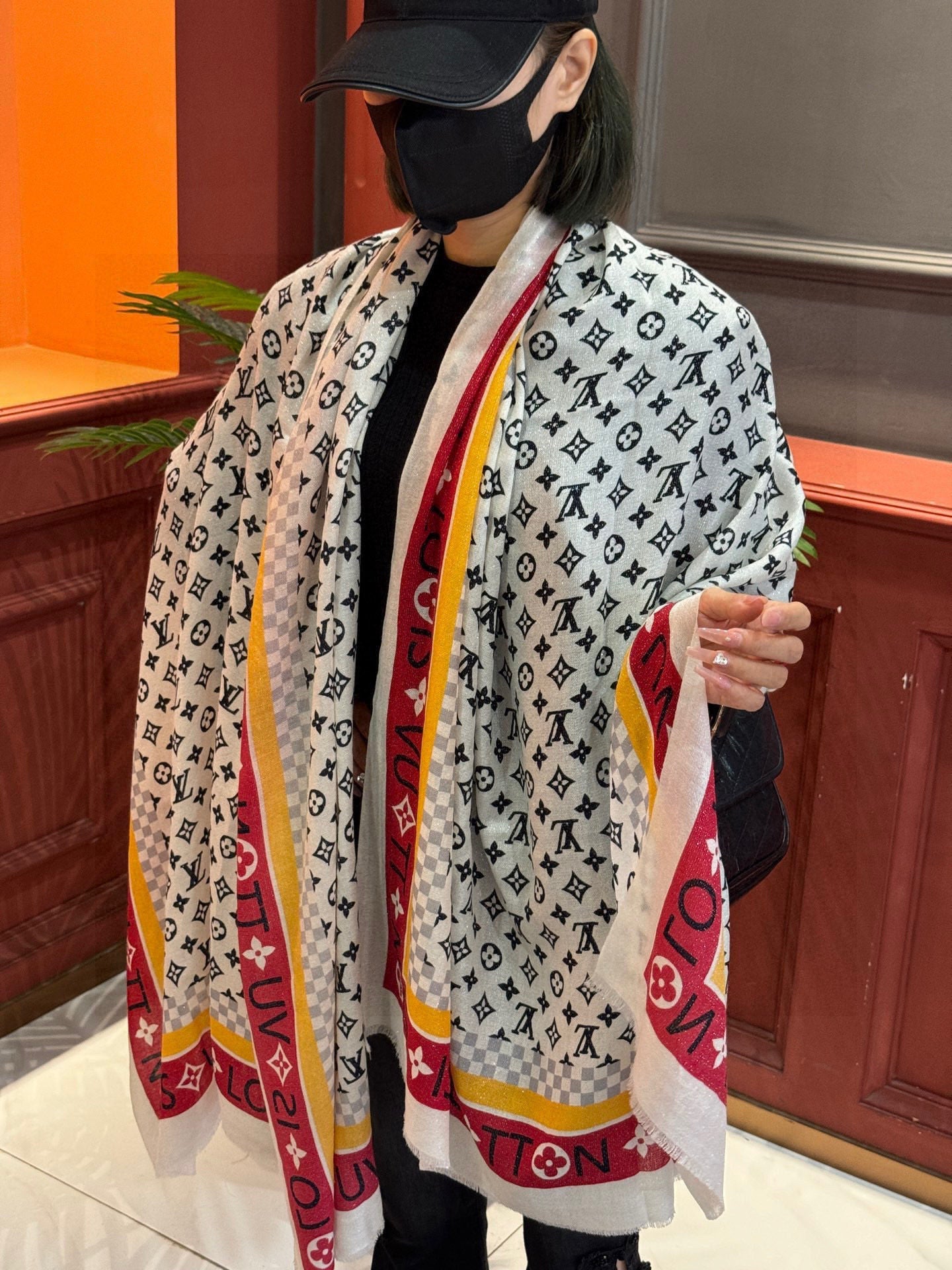 LV 25ss Scarf 200CM White Red Cashmere 293153