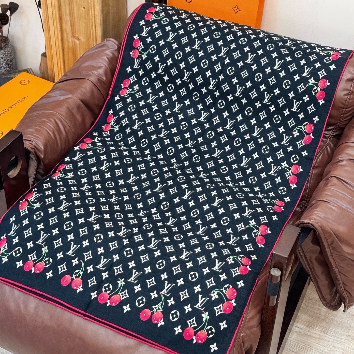 LV X TM Monogram Scarf 180CM Black Red Cashmere 293170