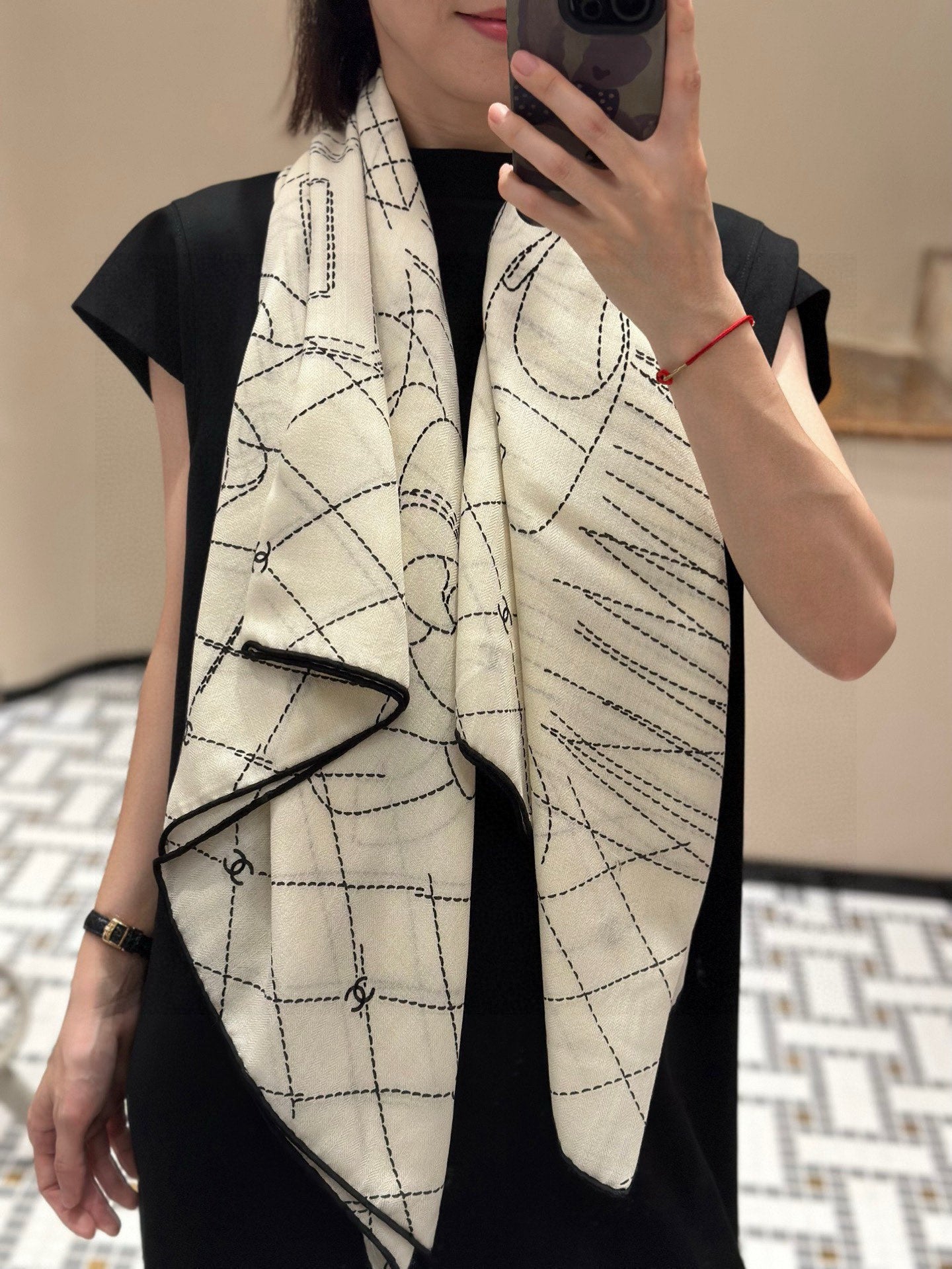 CC 25 Scarf 140cm White Black Cashmere 293212