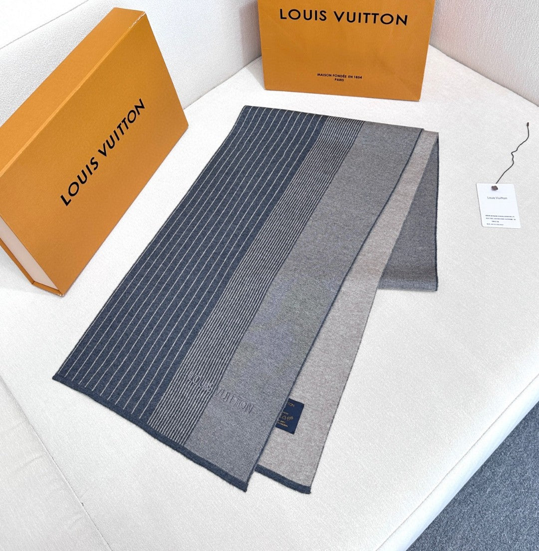 LV Selling High-End Men's Scarf 180cm Dark Blue Cashmere 971097