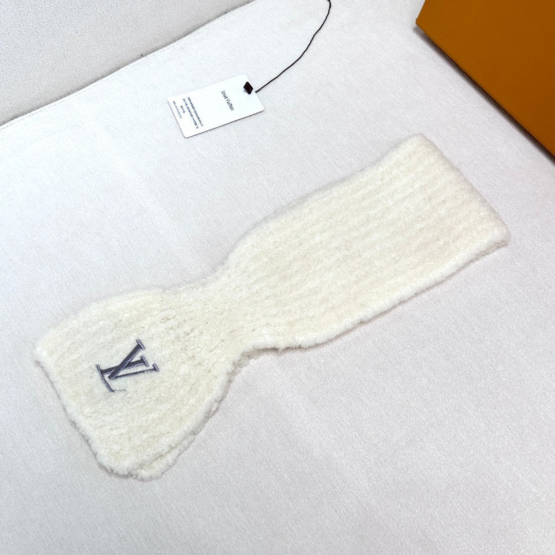 LV Mini Comfy Scarf 70cm White Sheep Wool 978747