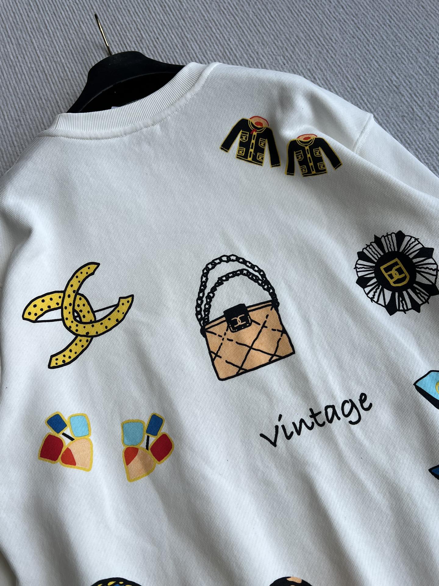 Chanel 25 Graffiti Crew Neck Sweatshirt White Cotton 312092