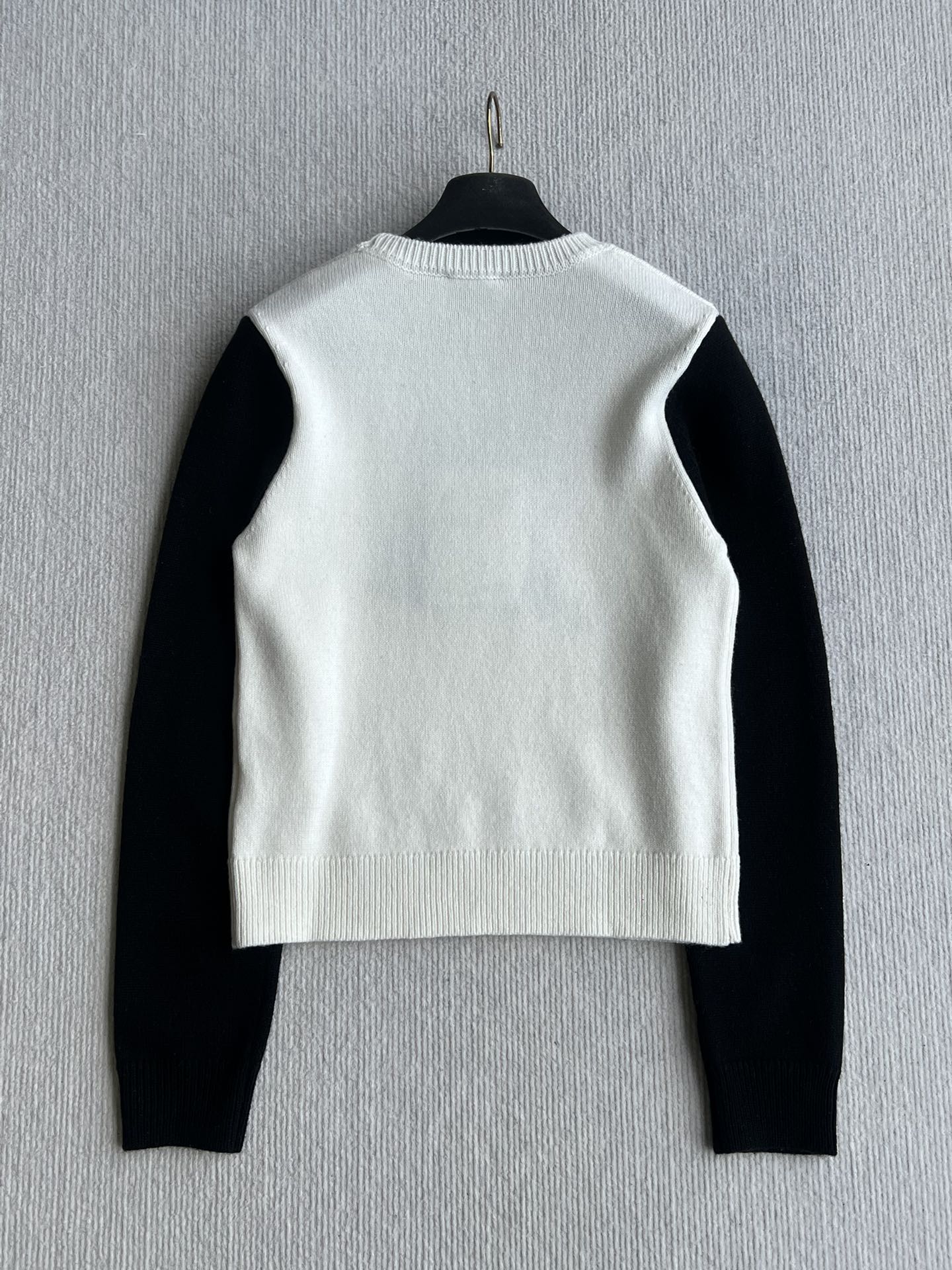 Chanel 25 Deer Print Sweater White mix Black Wool 318394