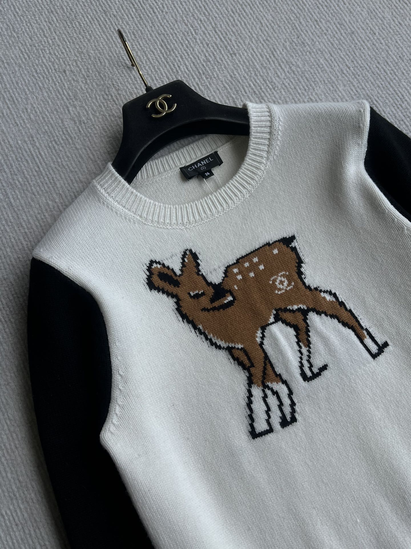 Chanel 25 Deer Print Sweater White mix Black Wool 318394
