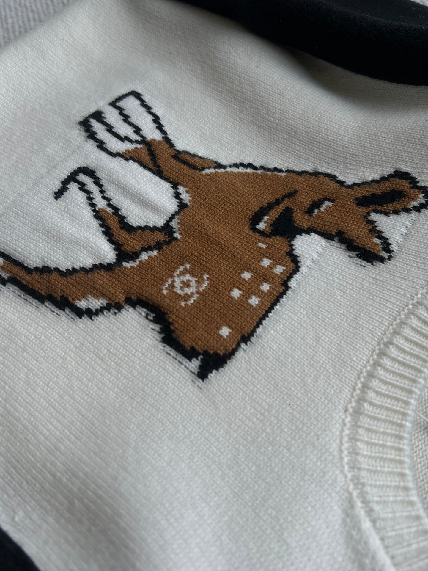 Chanel 25 Deer Print Sweater White mix Black Wool 318394
