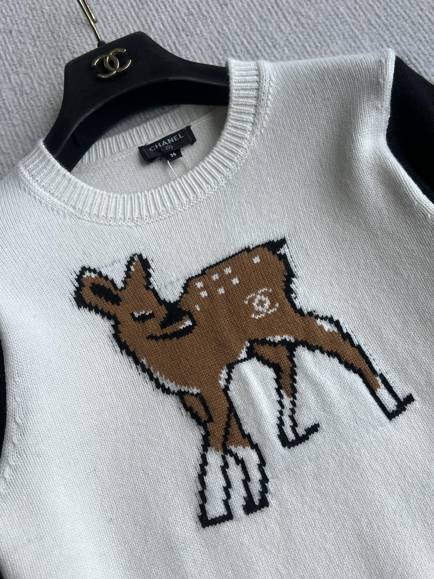 Chanel 25 Deer Print Sweater White mix Black Wool 318394