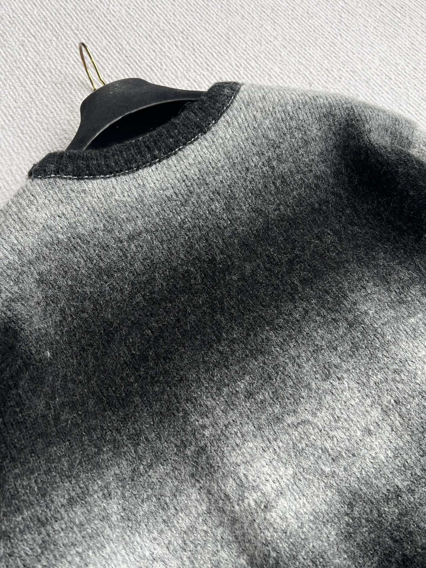 Chanel 25 Bow Round Neck Sweater Black Gray Cashmere 316413