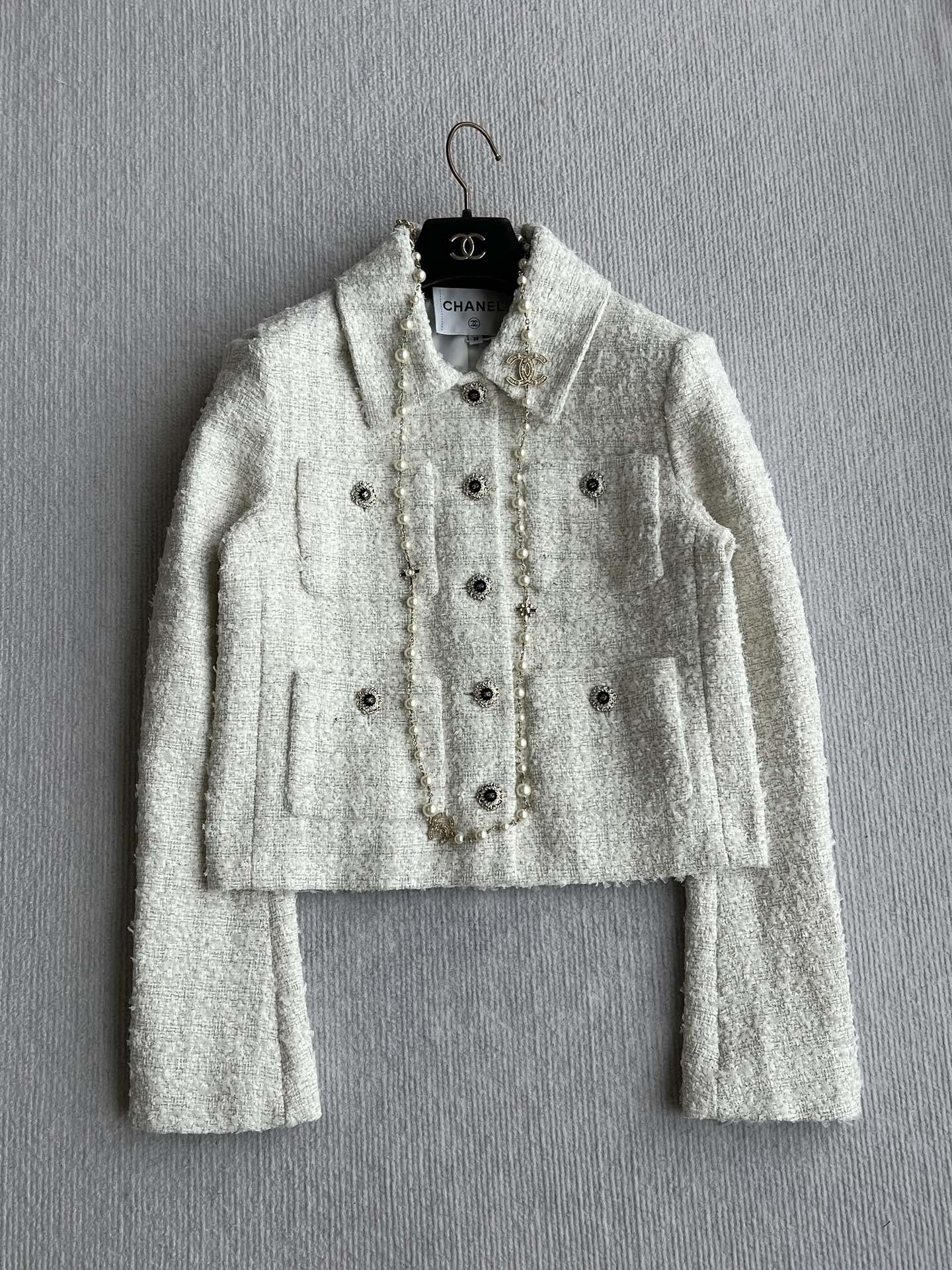 Chanel 2025 White Woven Tweed Fabric Jacket 318544