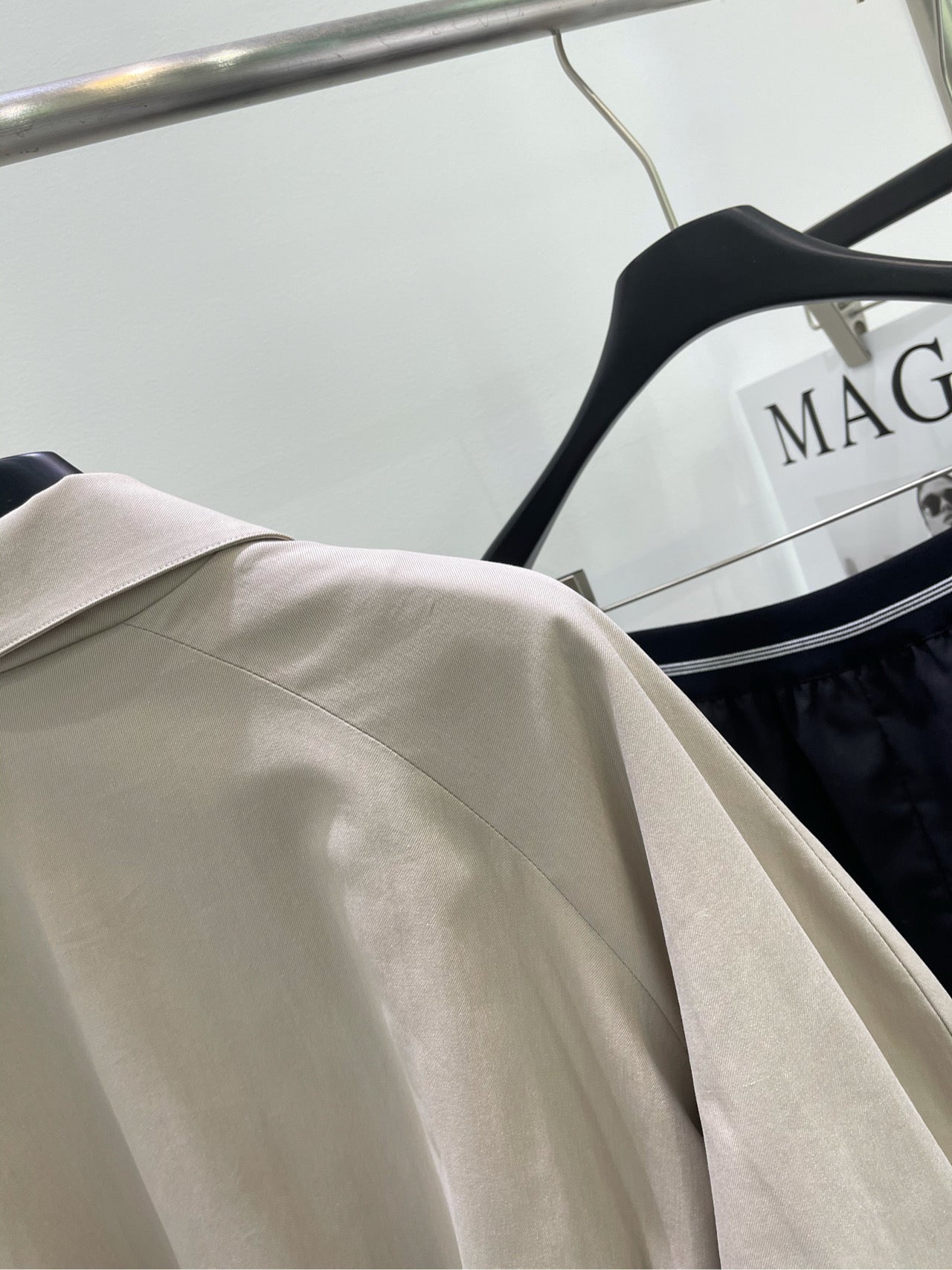 Loewe 2025 Zippered Short Trench Coat Light Khaki Cotton 217881