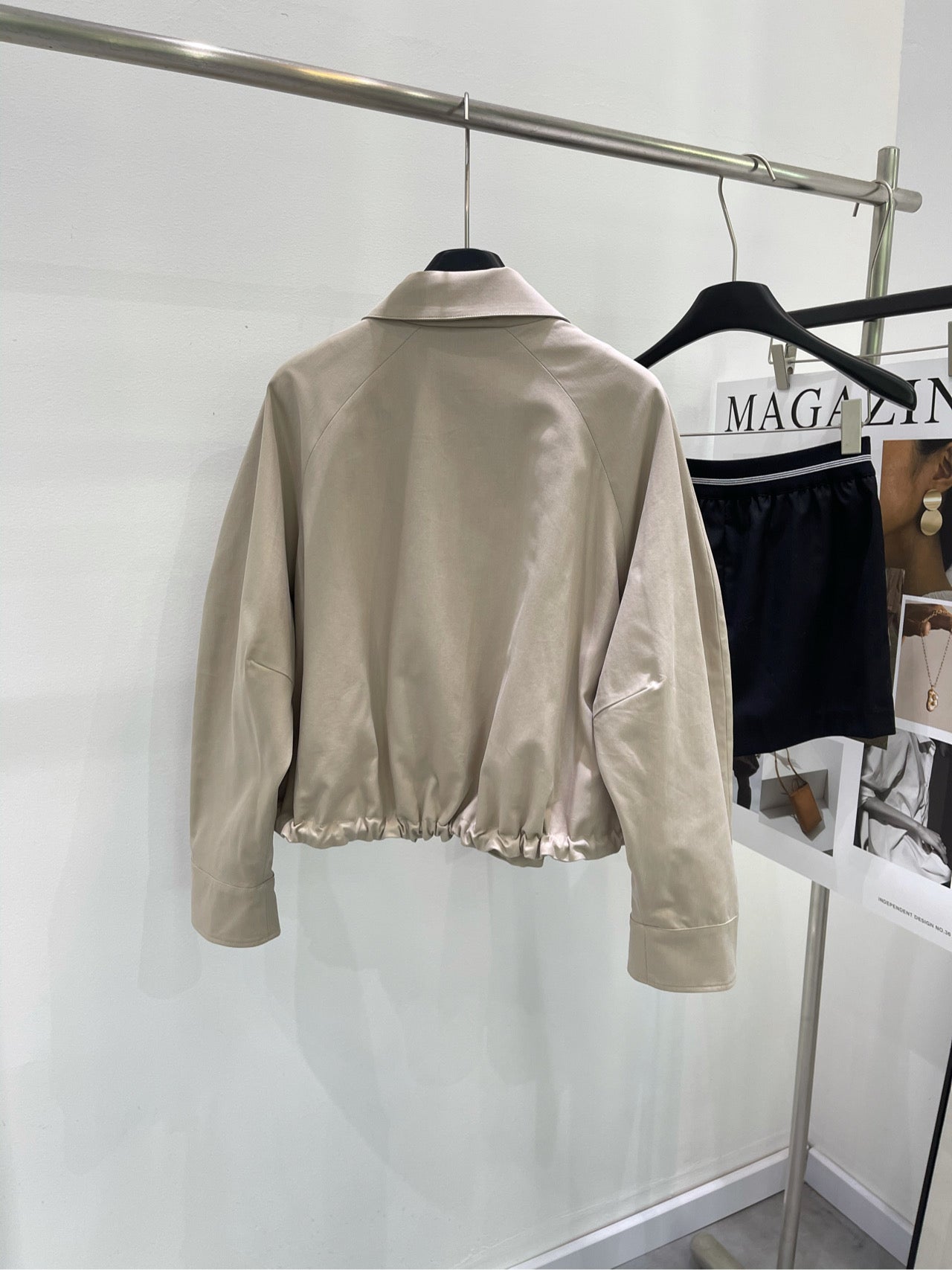 Loewe 2025 Zippered Short Trench Coat Light Khaki Cotton 217881