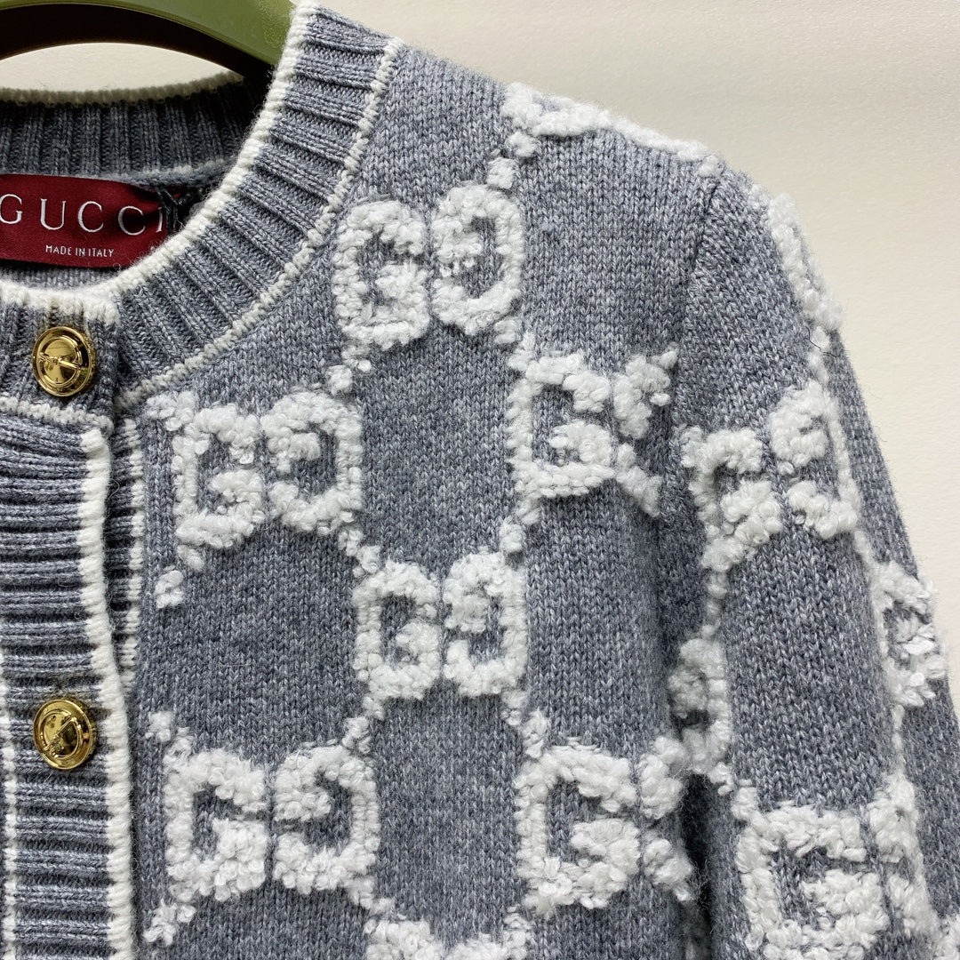 GG 25 Round Neck Knitted Cardigan Grey Wool 0013