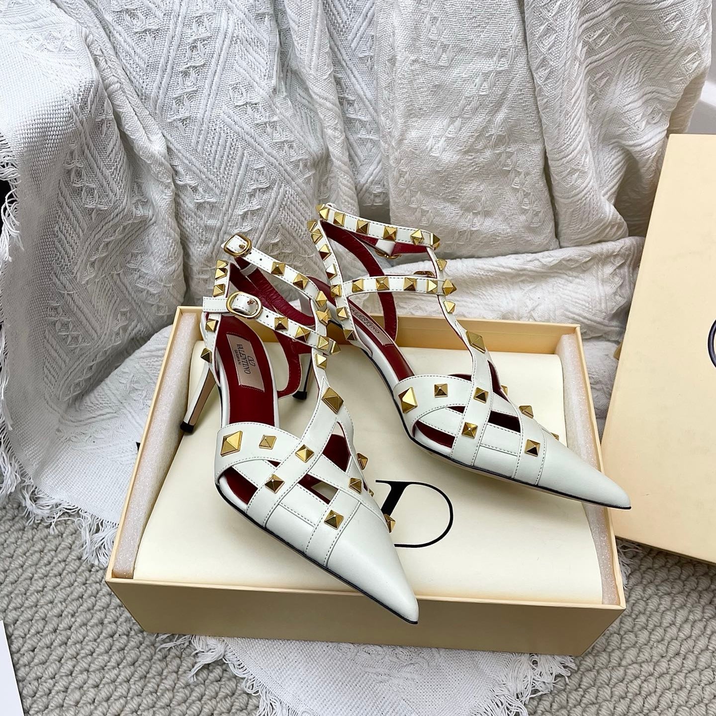 VT 26s Slingback 80 White Burgundy Lambskin 611375