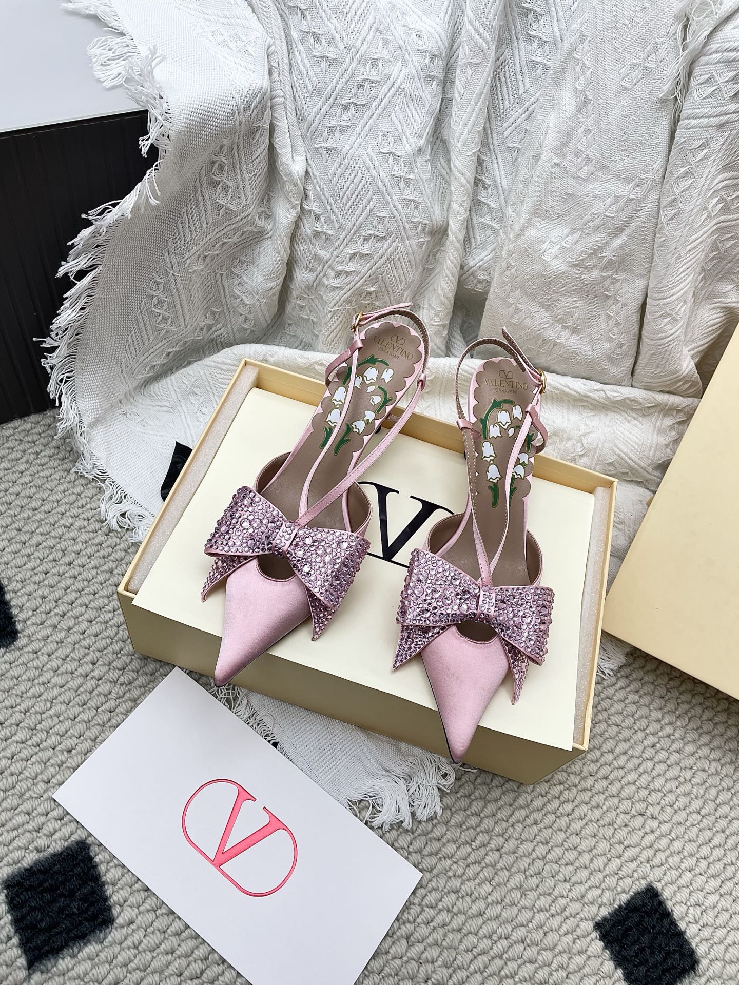 VT 26s Slingback 80 Light Pink Rhinestone Silk Sheepskin 611406