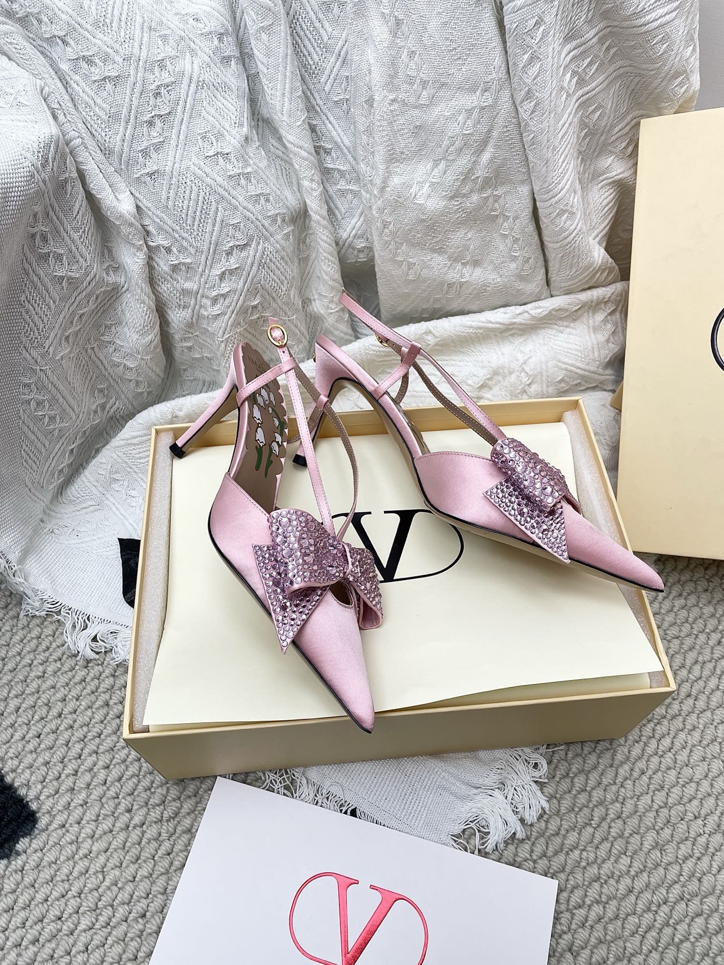 VT 26s Slingback 80 Light Pink Rhinestone Silk Sheepskin 611406