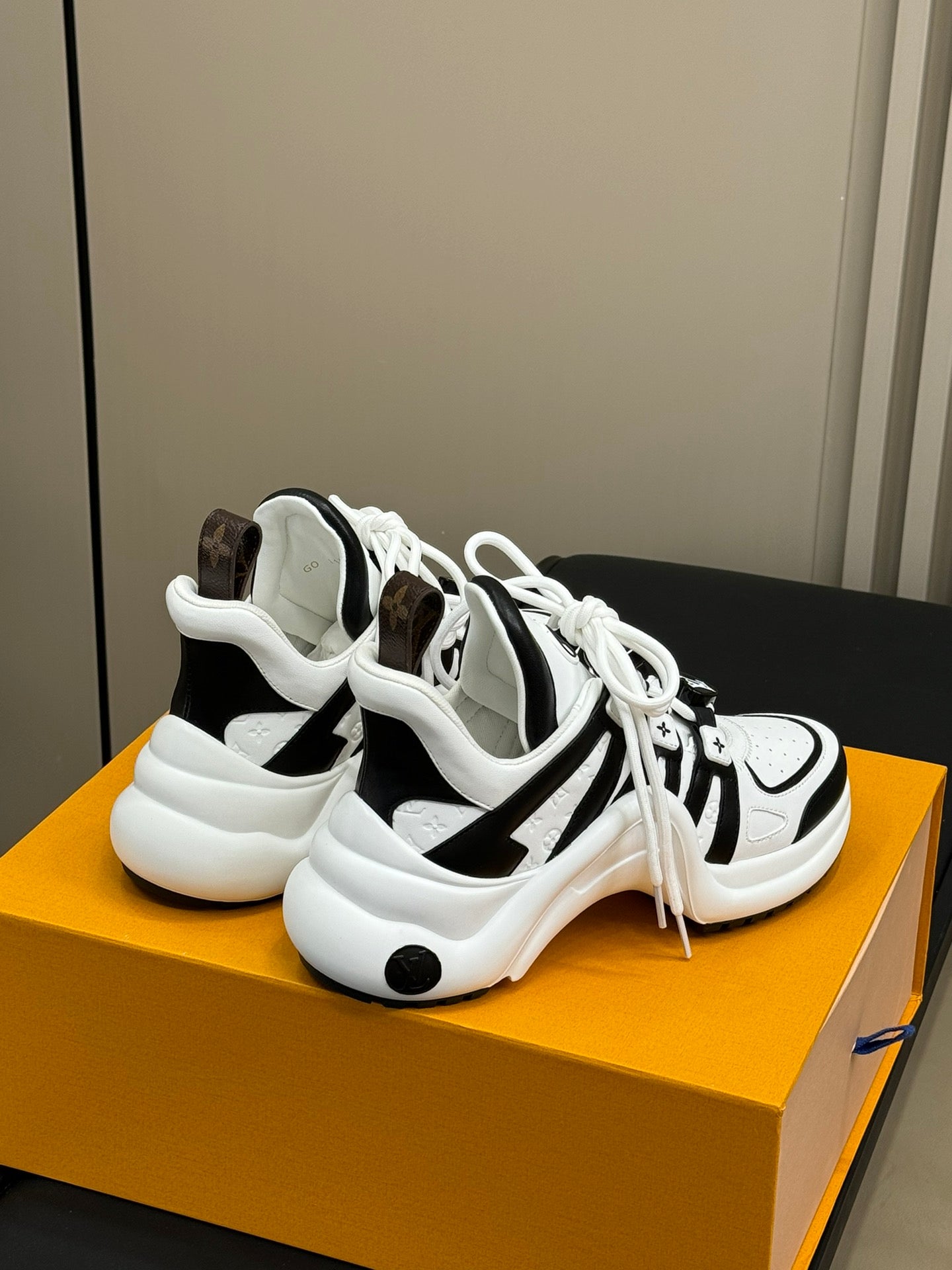 LV Archlight Sneaker White Mix Black Calfskin