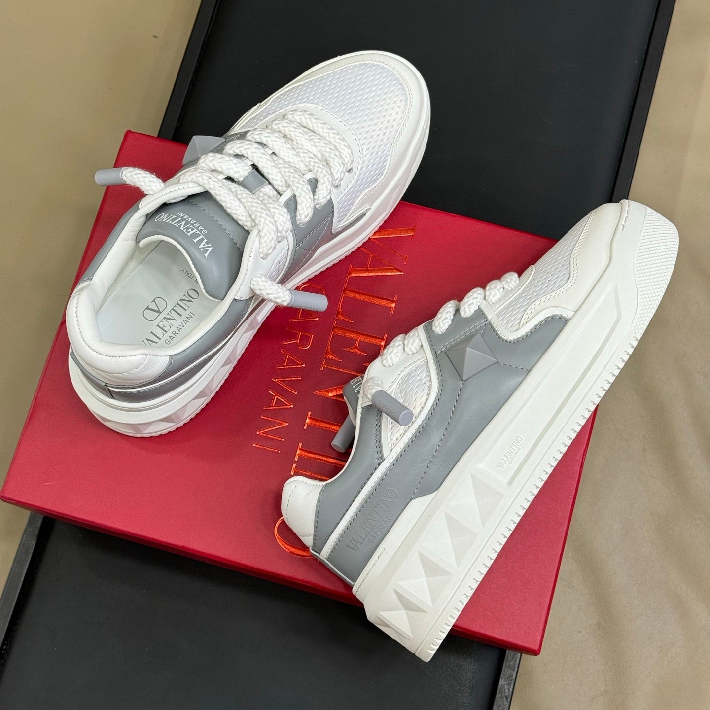 VT 2025 Sneakers White Light Gray Frabic Cowhide 548575