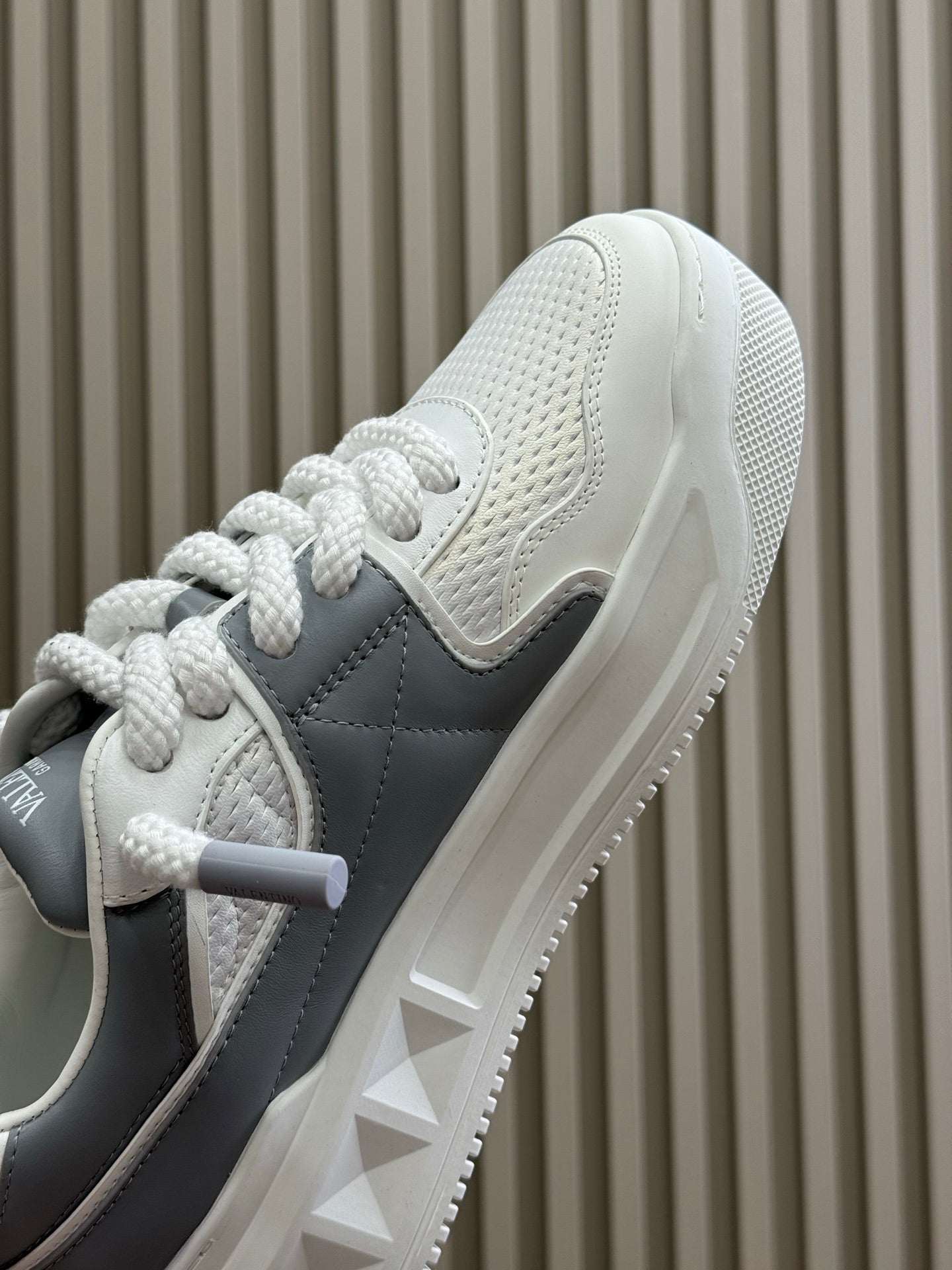 VT 2025 Sneakers White Light Gray Frabic Cowhide 548575