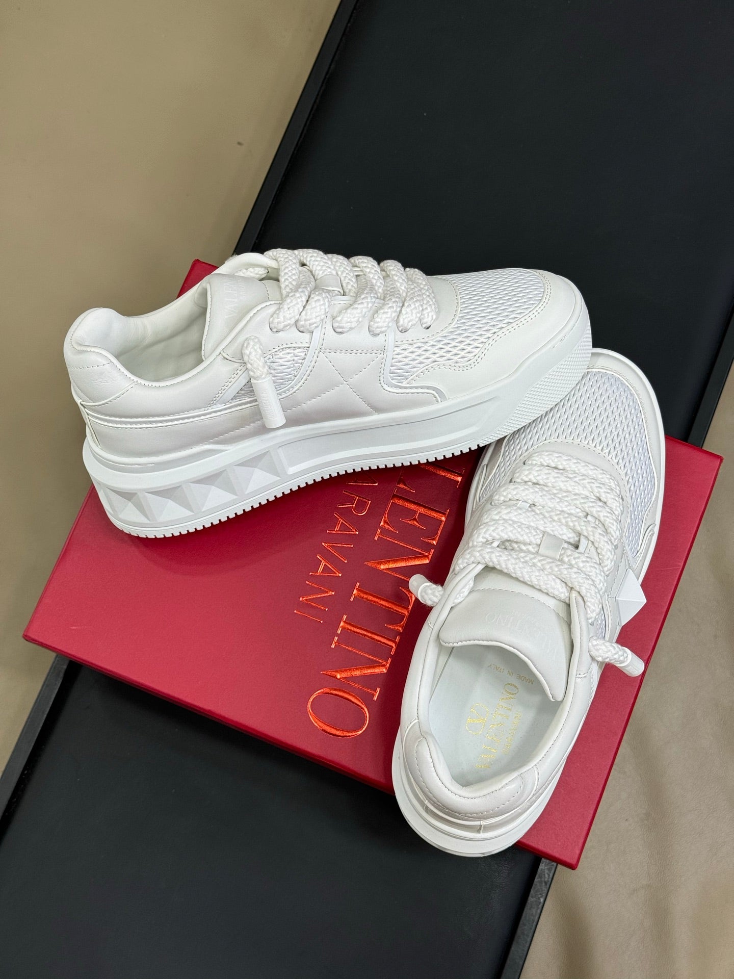 VT 2025 Sneakers White  Frabic Cowhide 548577