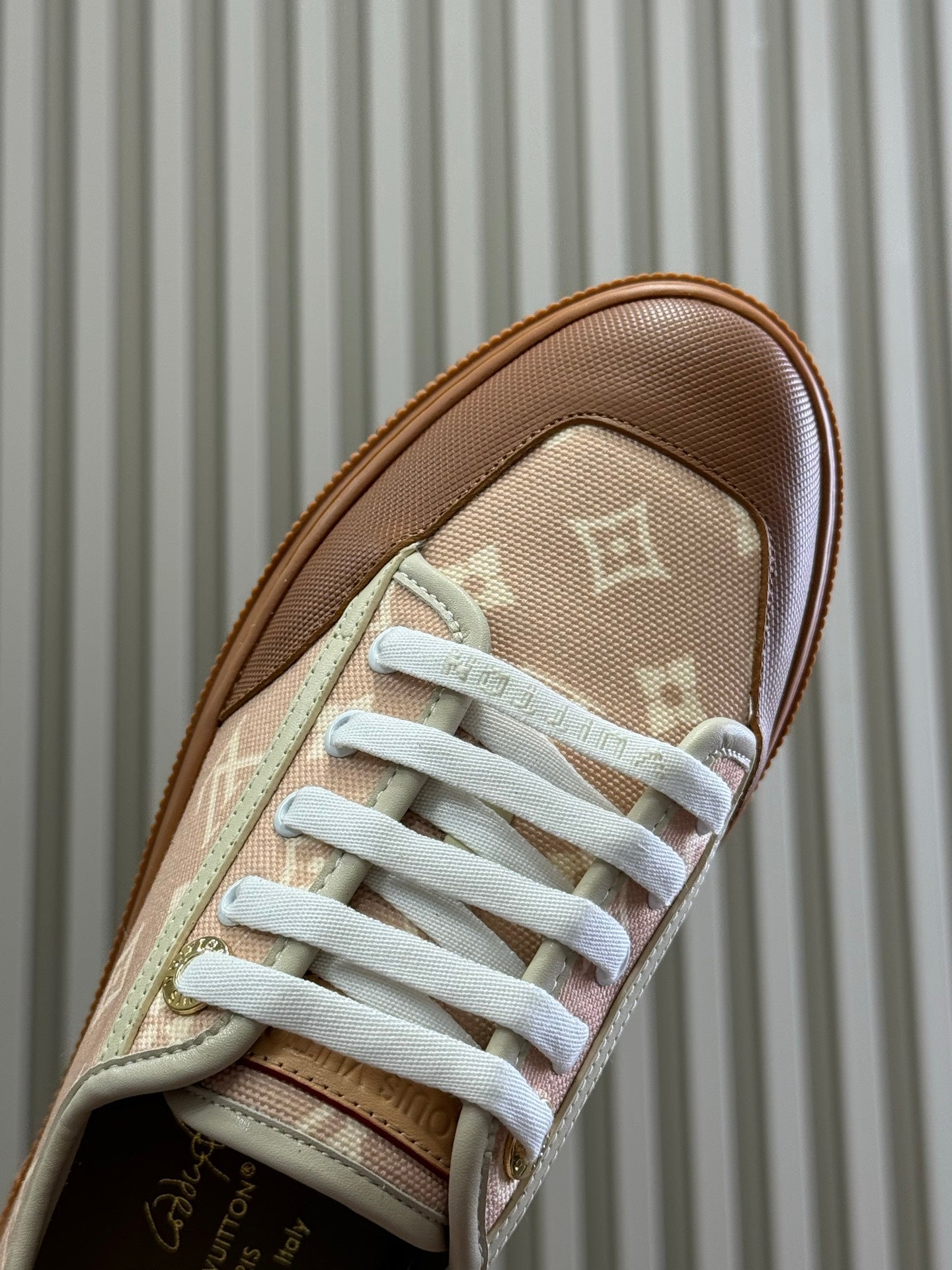 LV 26ss Sneaker Brown Light Pink Monogram Denim Cowhide 621180