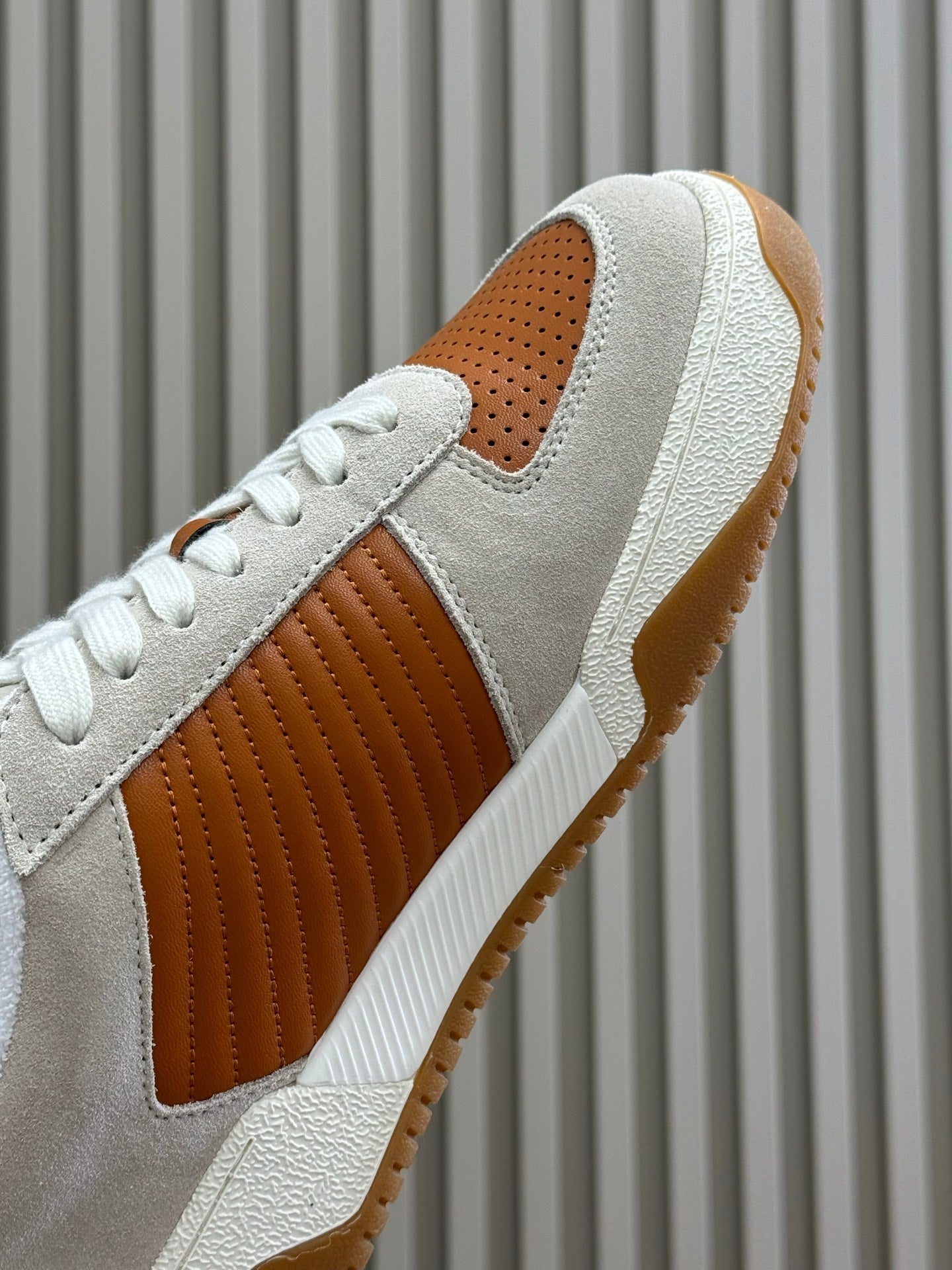 VT 2025 Sneaker Brown White Suede Calfskin 548583