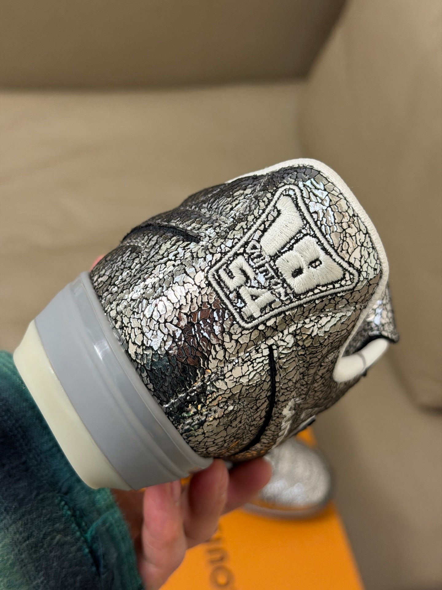 LV x Pharrell Footprint 26ss Sneaker Sliver Pebble Leather 621148