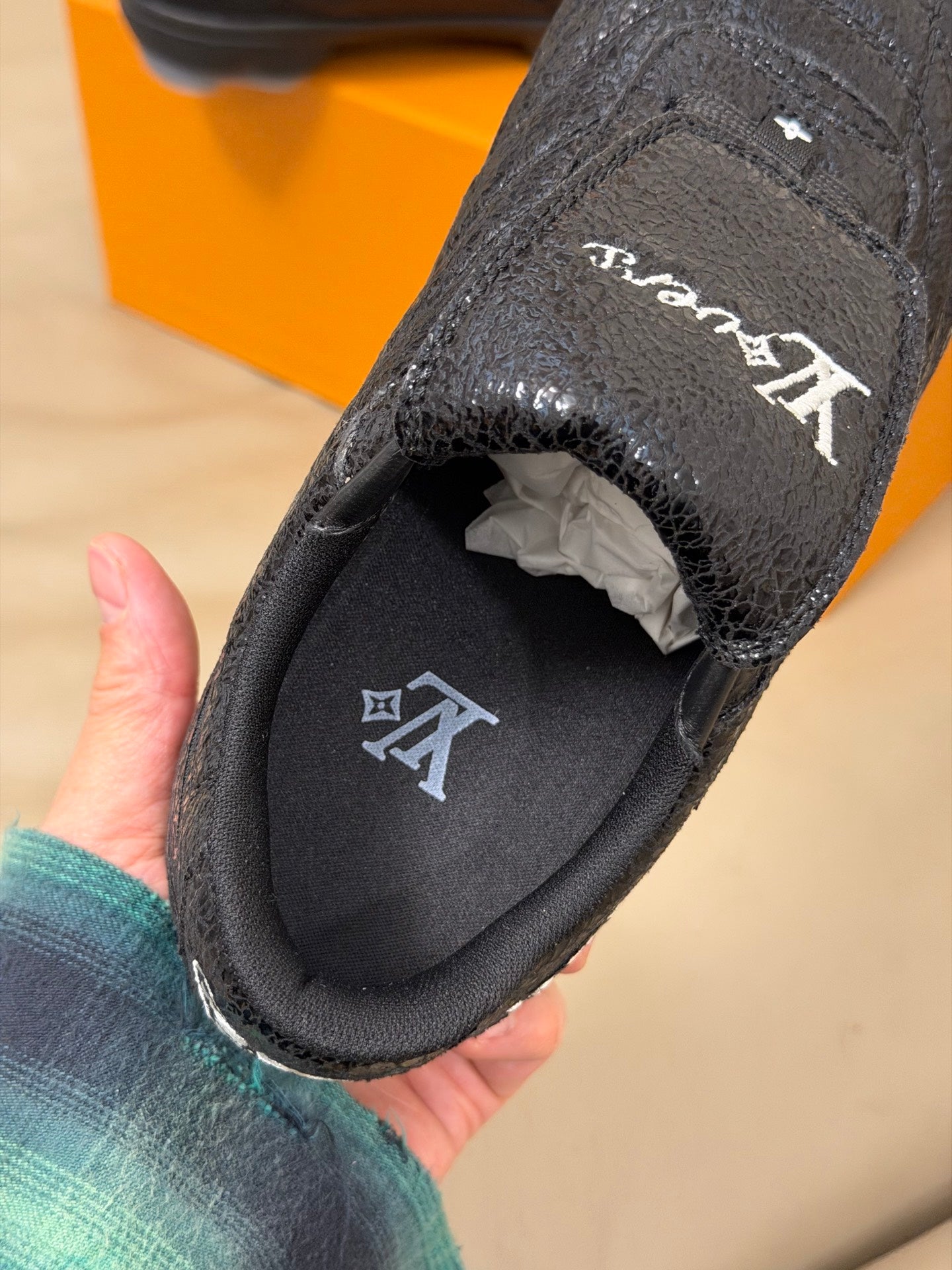 LV x Pharrell Footprint 26ss Sneaker Black Pebble Leather 621150