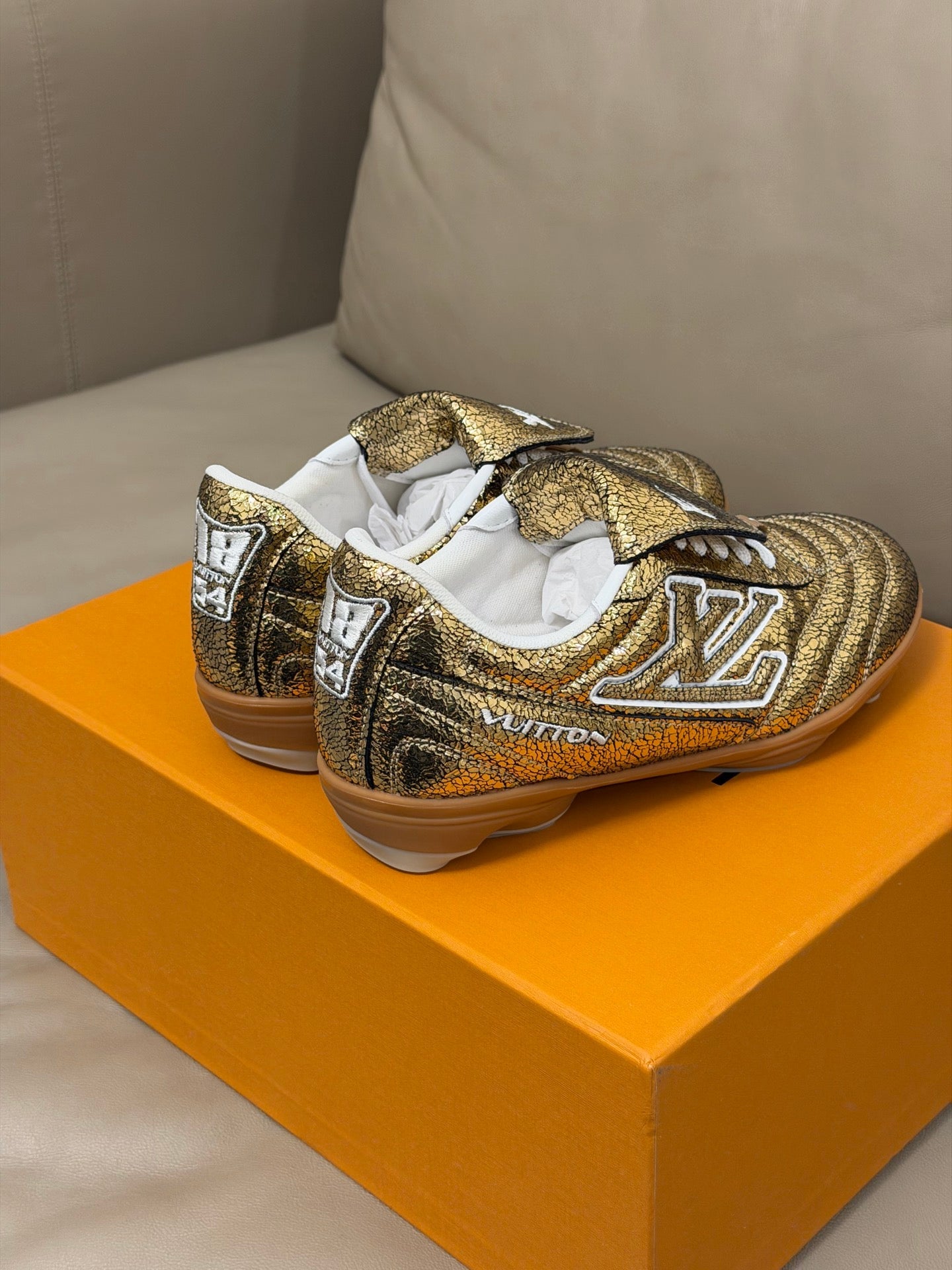 LV x Pharrell Footprint 26ss Sneaker Gold Pebble Leather 621149