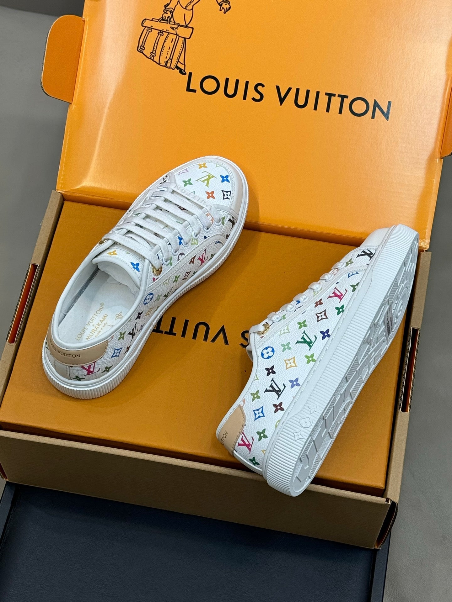 LV 26ss Sneaker White Multicolor Monogram Leather 621641