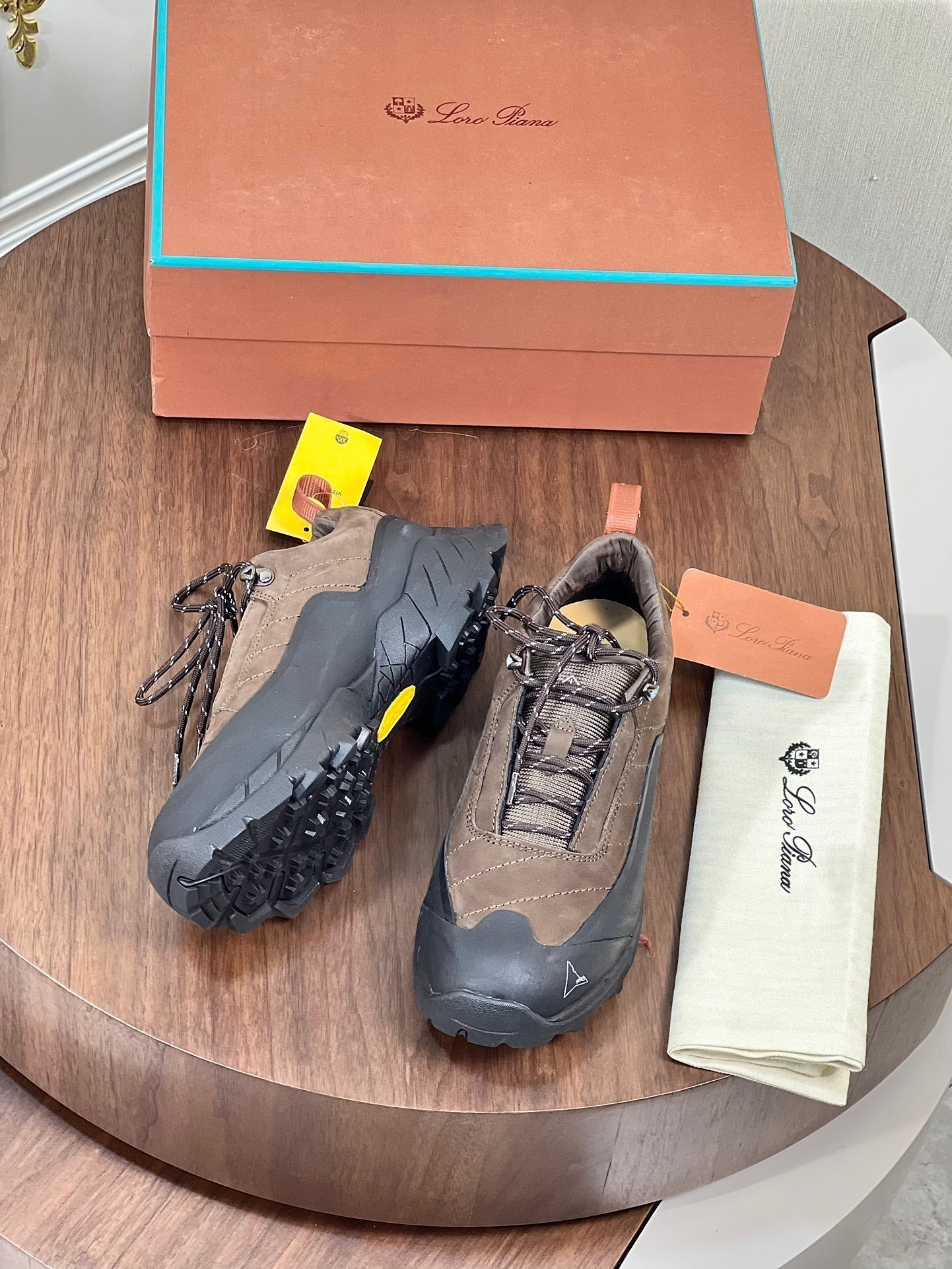 LP KATHARINA SNEAKER LIGHT BROWN AND CHARCOAL SUEDE