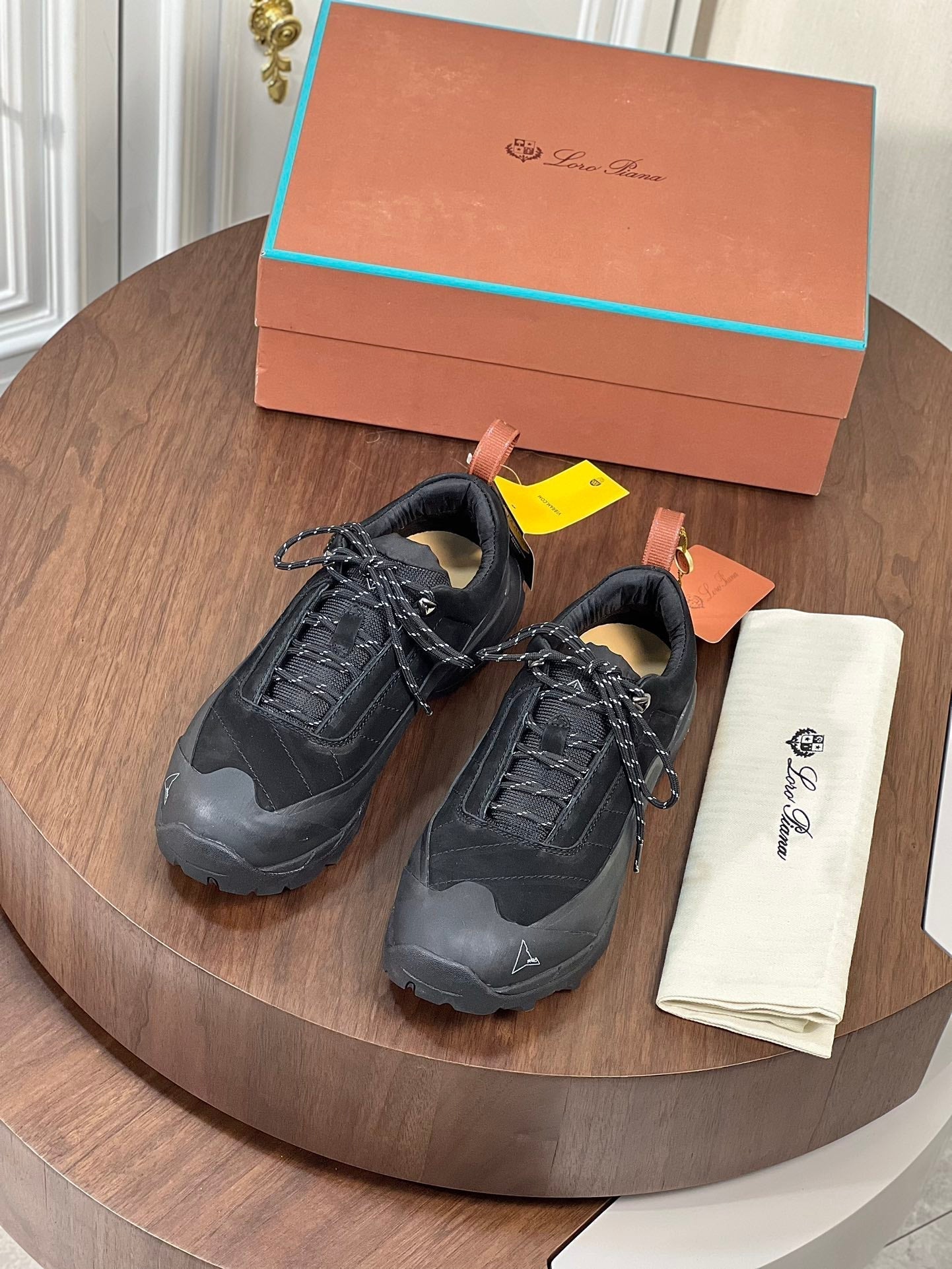 LP KATHARINA SNEAKER BLACK SUEDE