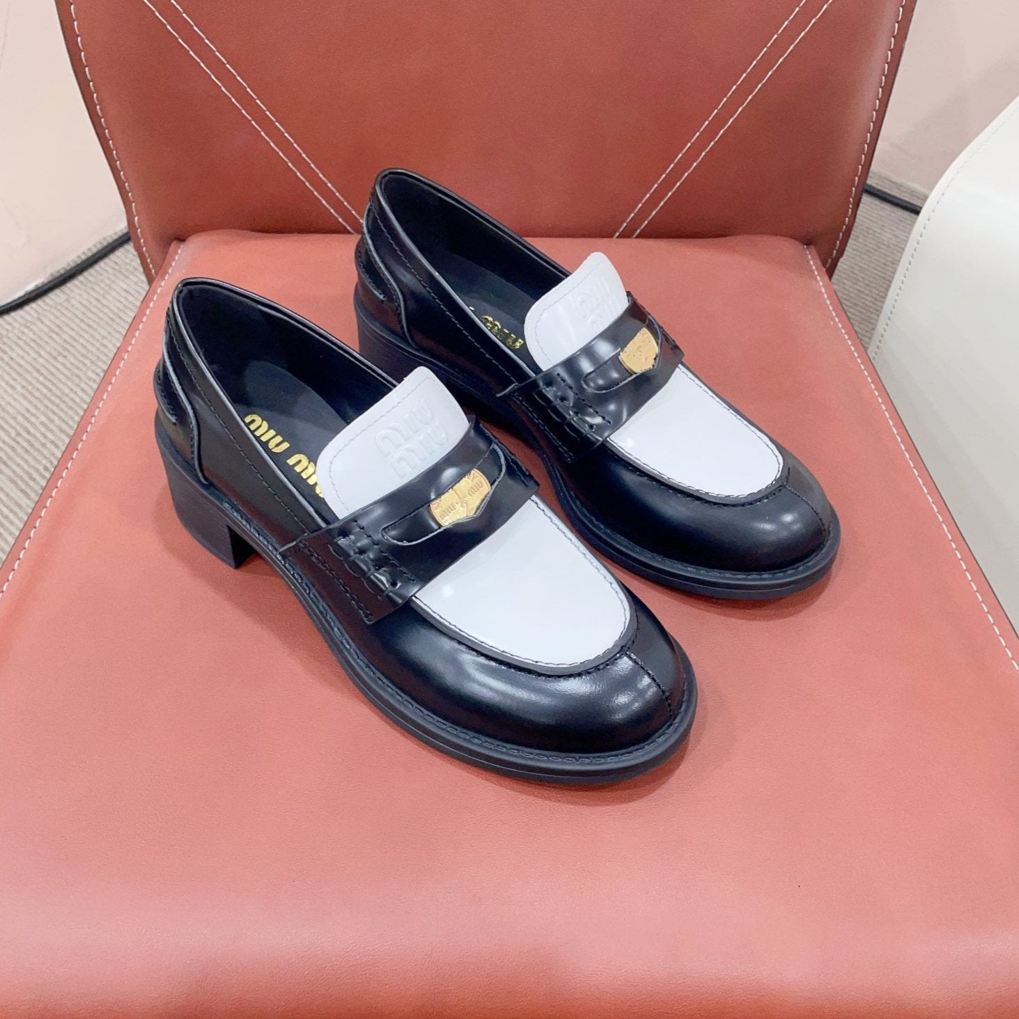 Miu Loafers Black And White cowhide