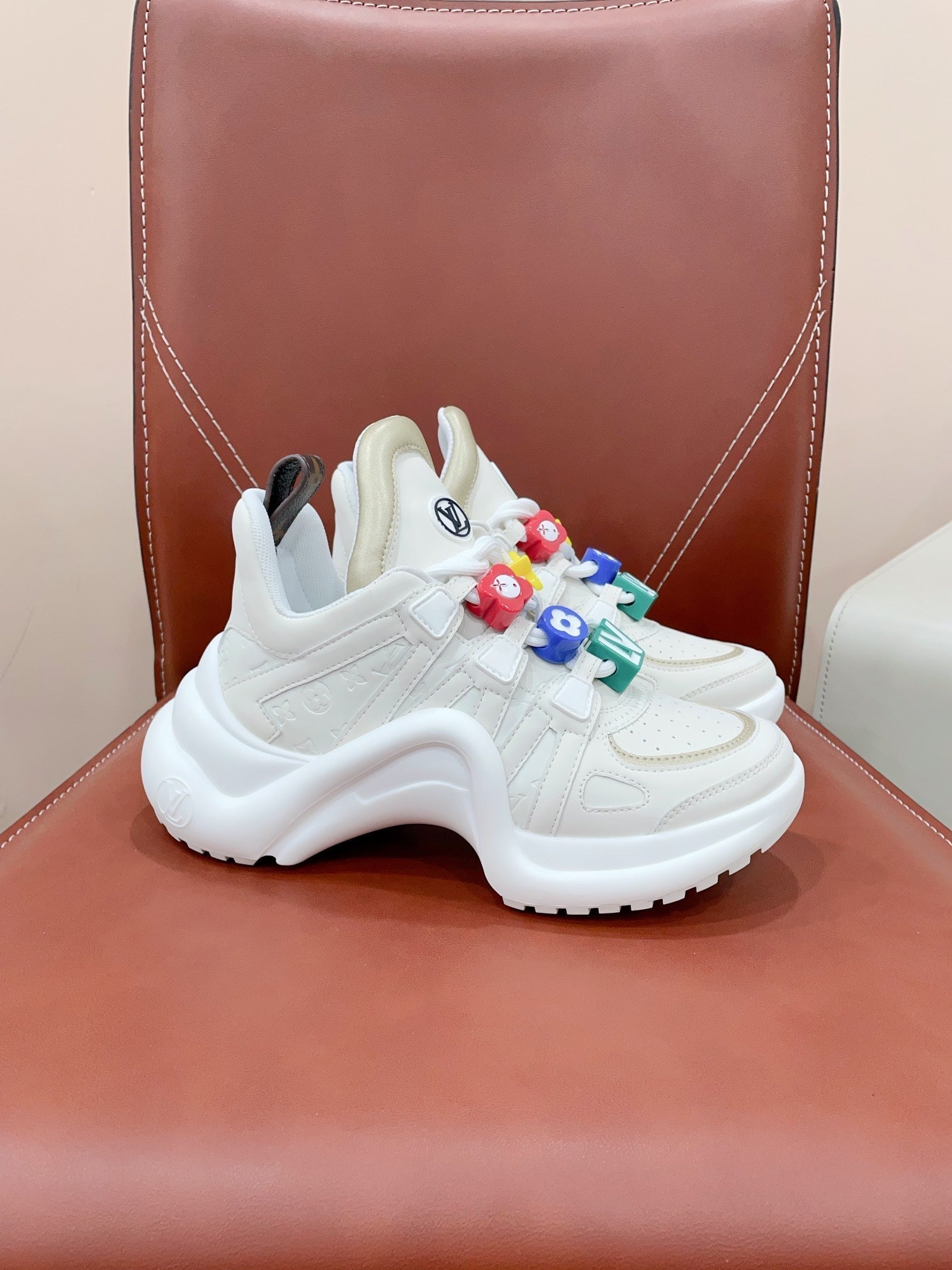 LV Archlight Sports Shoes White With Beige Border Calfskin