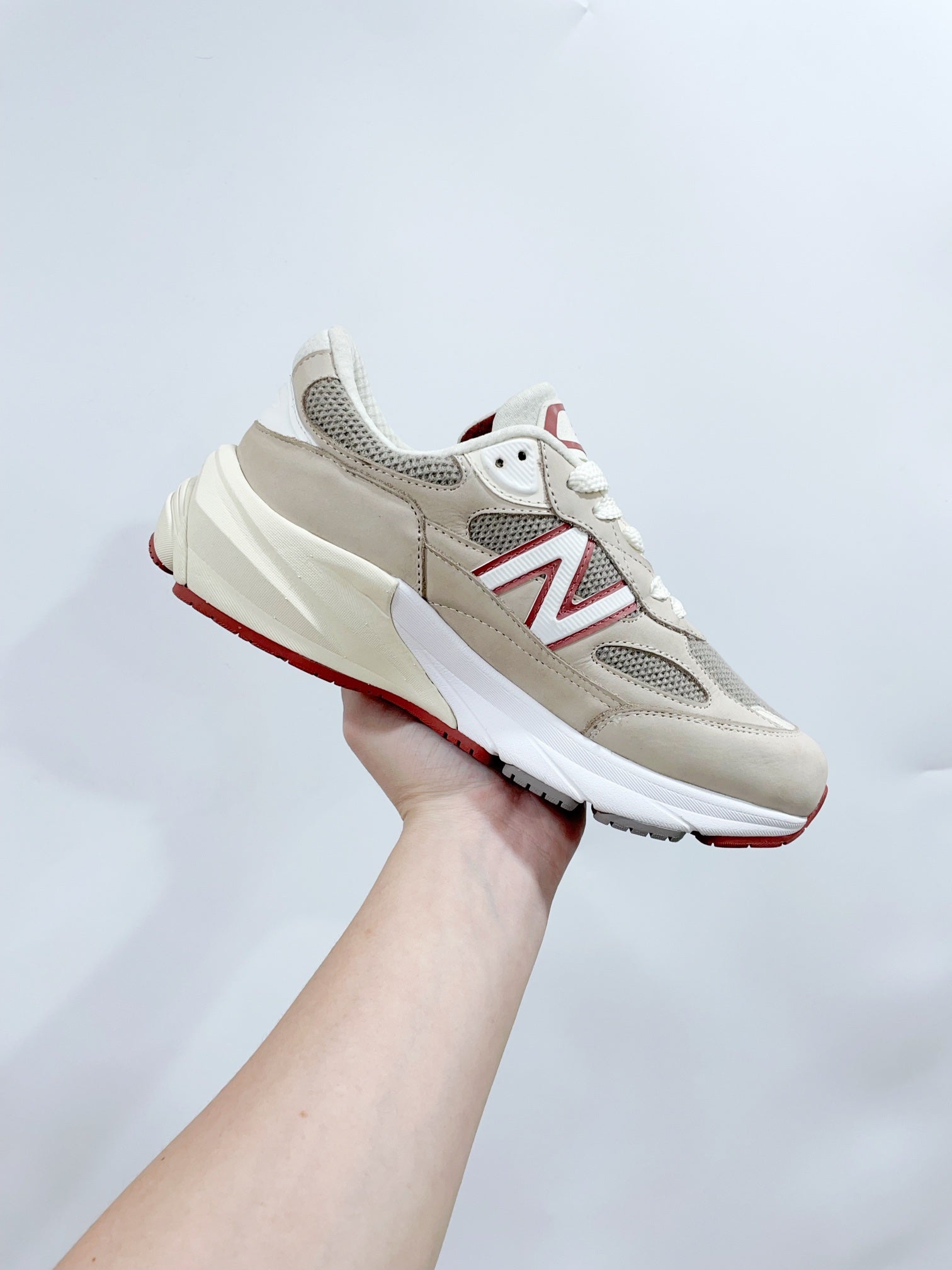 LP x NB 990v6 Sneaker 45mm white grey pink suede and mesh fabric