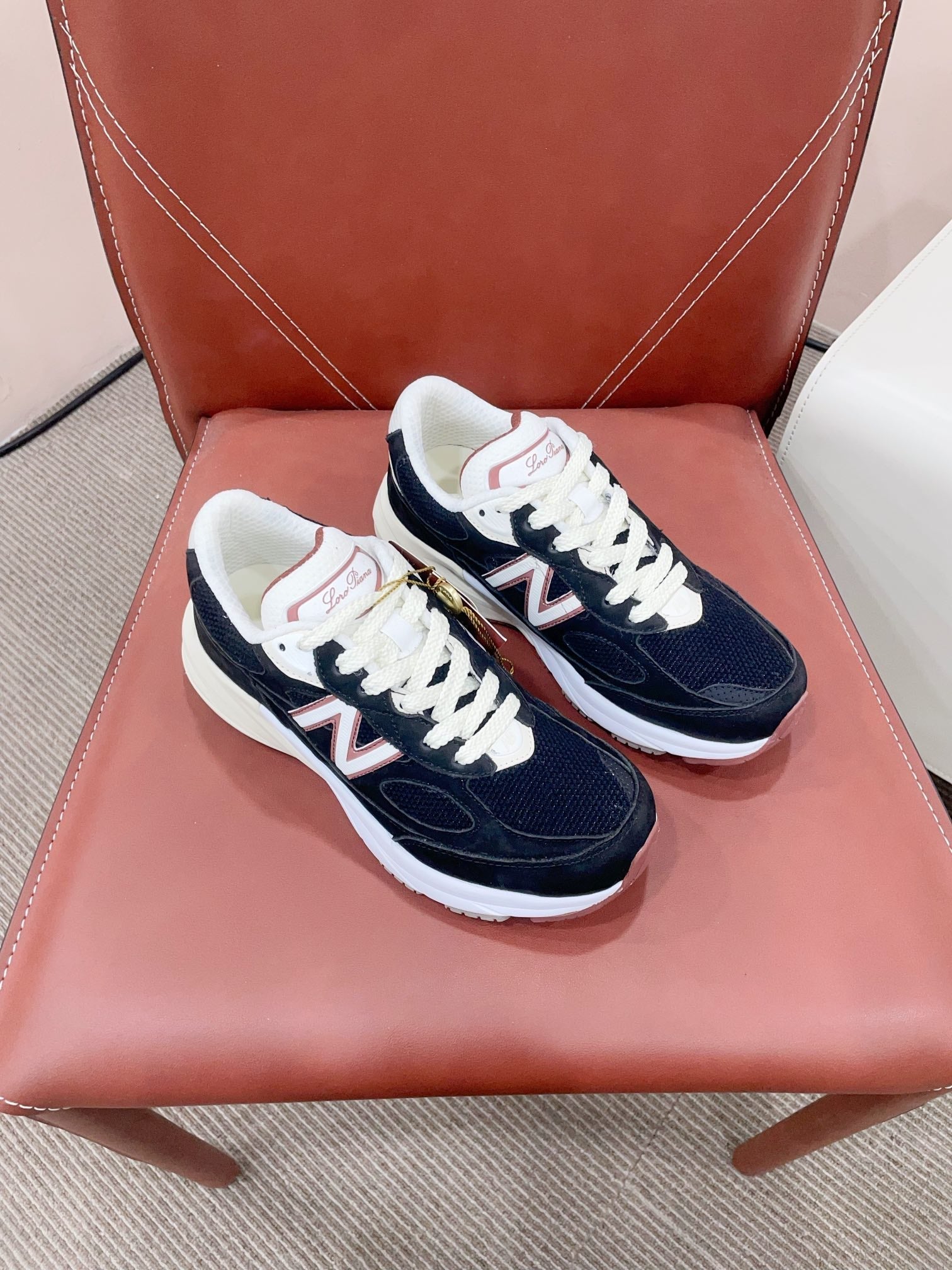 LP x NB 990v6 Sneaker 45mm dark blue suede calfskin and mesh fabric