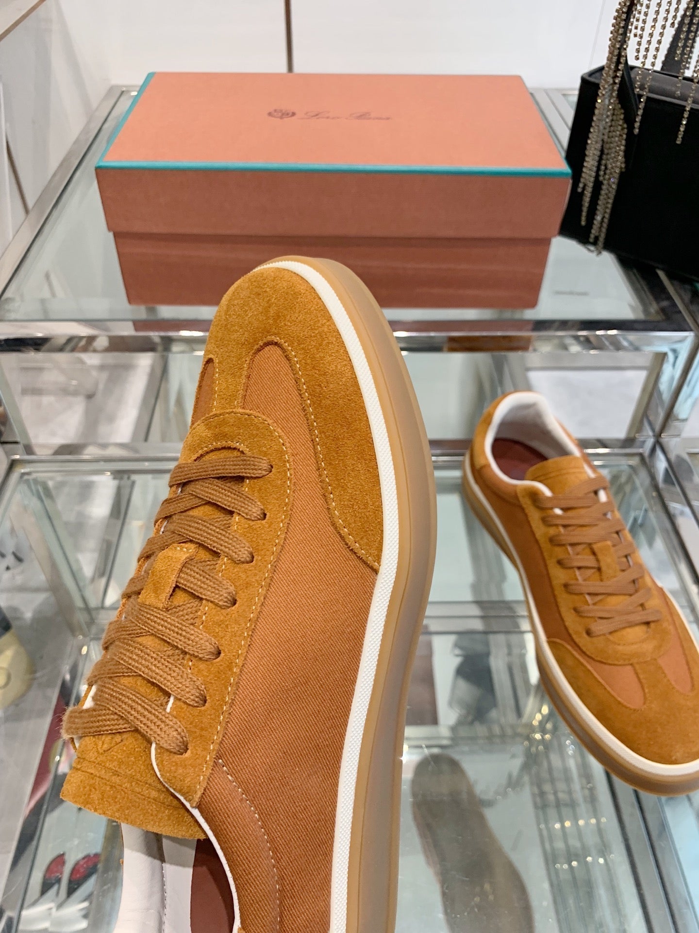 LP Tennis Walk Ochre Suede 307250