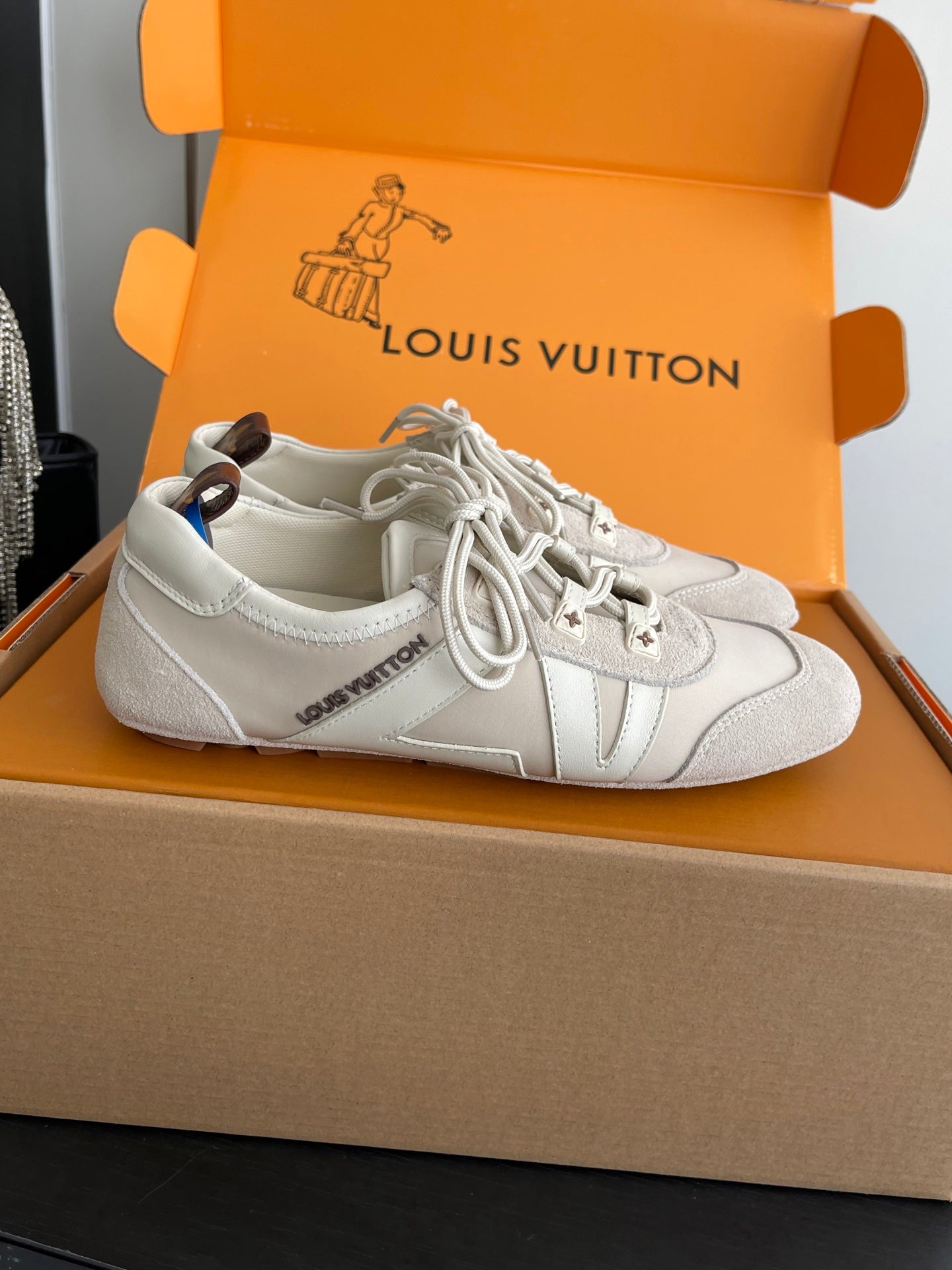 LV 26ss Ballet Sneakers Cream Suede 631478