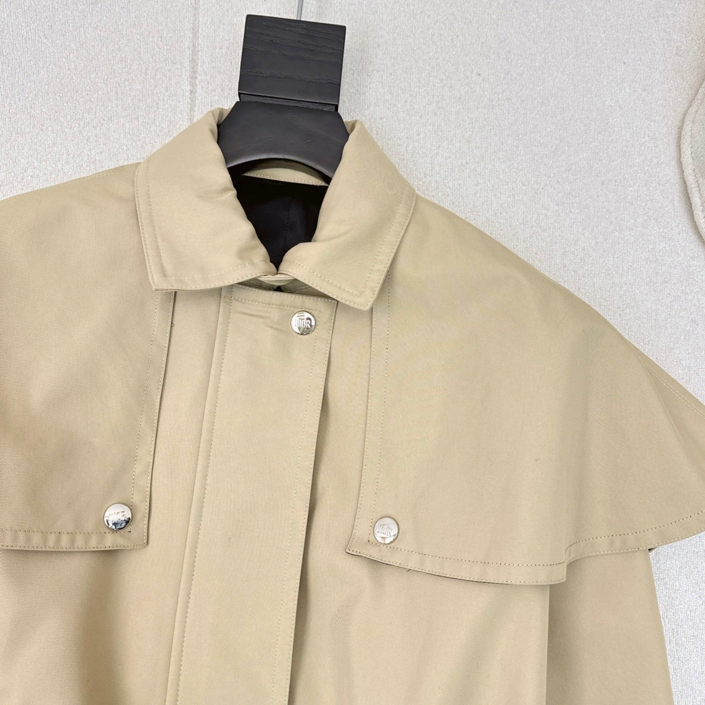 CD 25 Two-piece Windbreaker Jacket Beige Cotton Polyester 588806