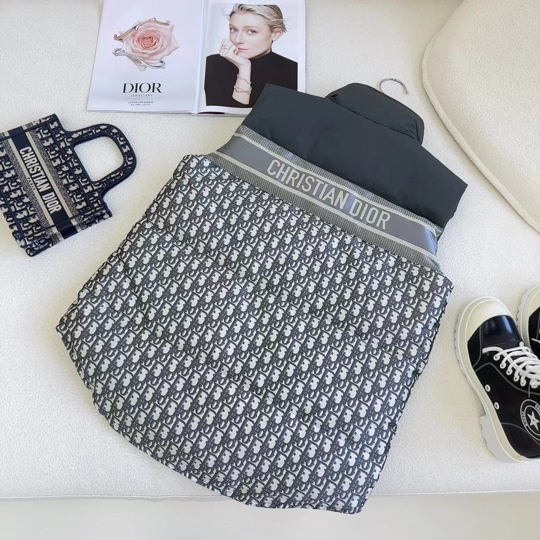 CD 25 Sleeveless Vest Gray Black Down Polyester 319280