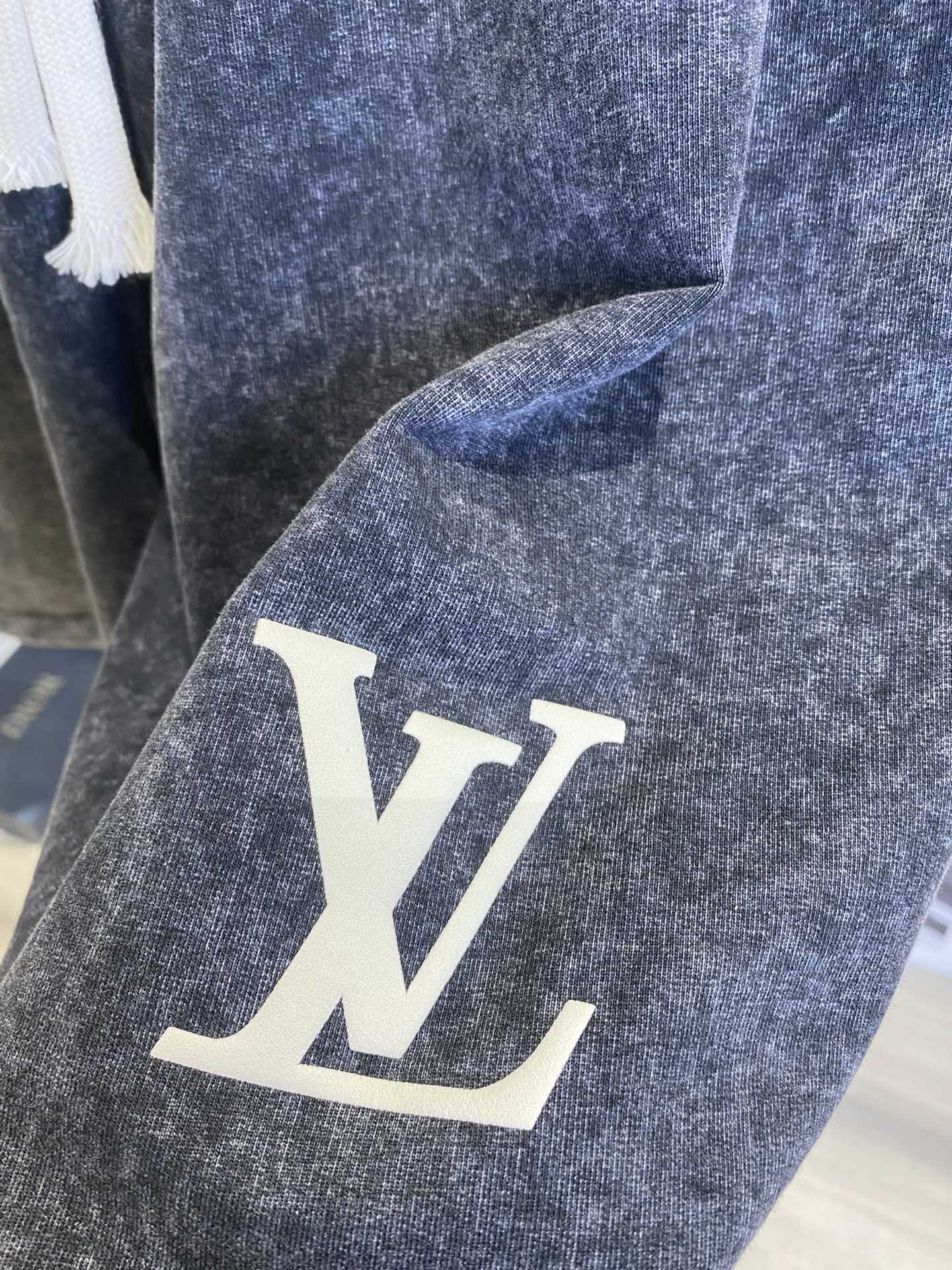 LV CASUAL SHORT BLACK DENIM 239582