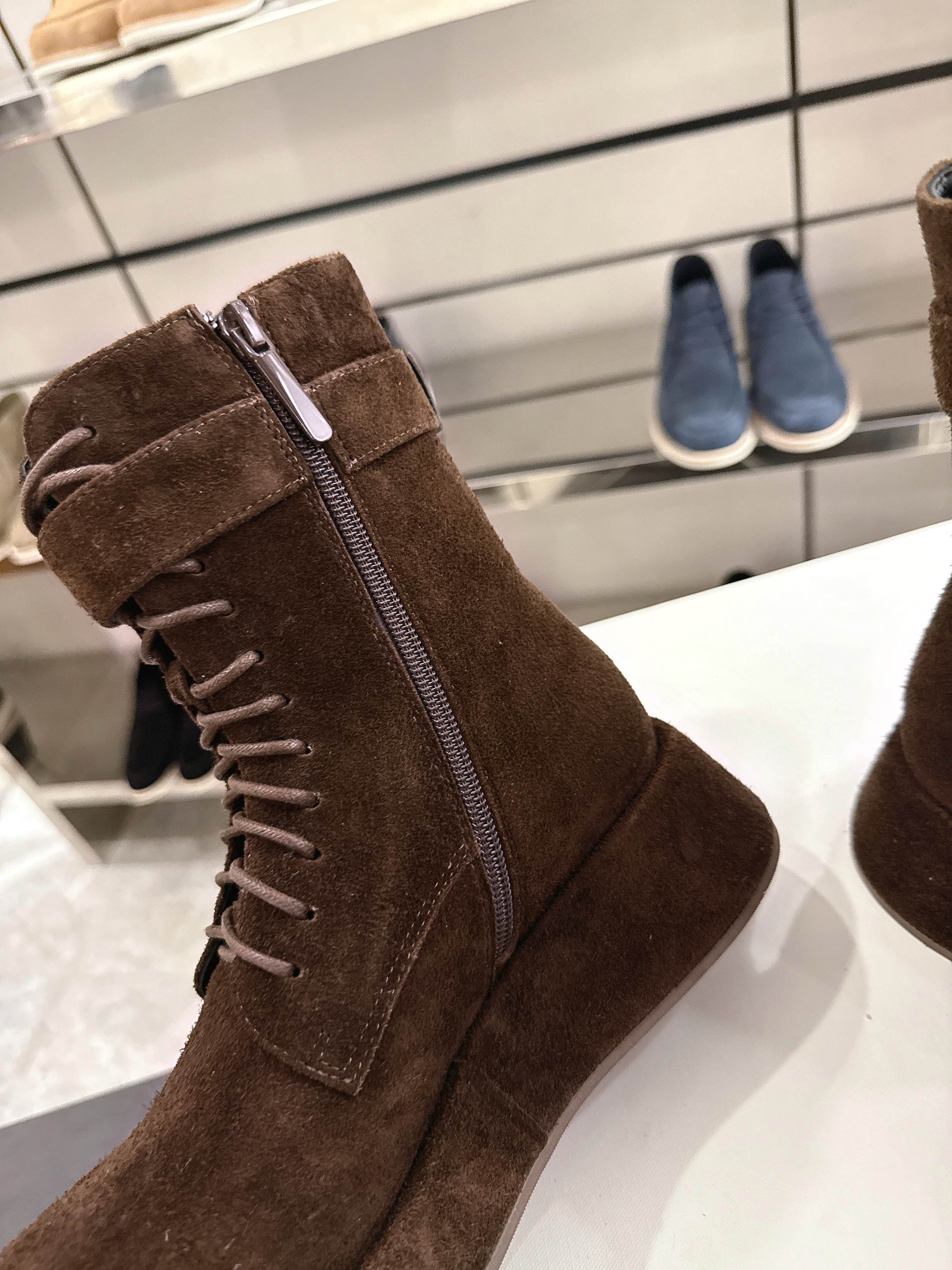 The Row 2025 Lace-up Boot Brown Suede 543370