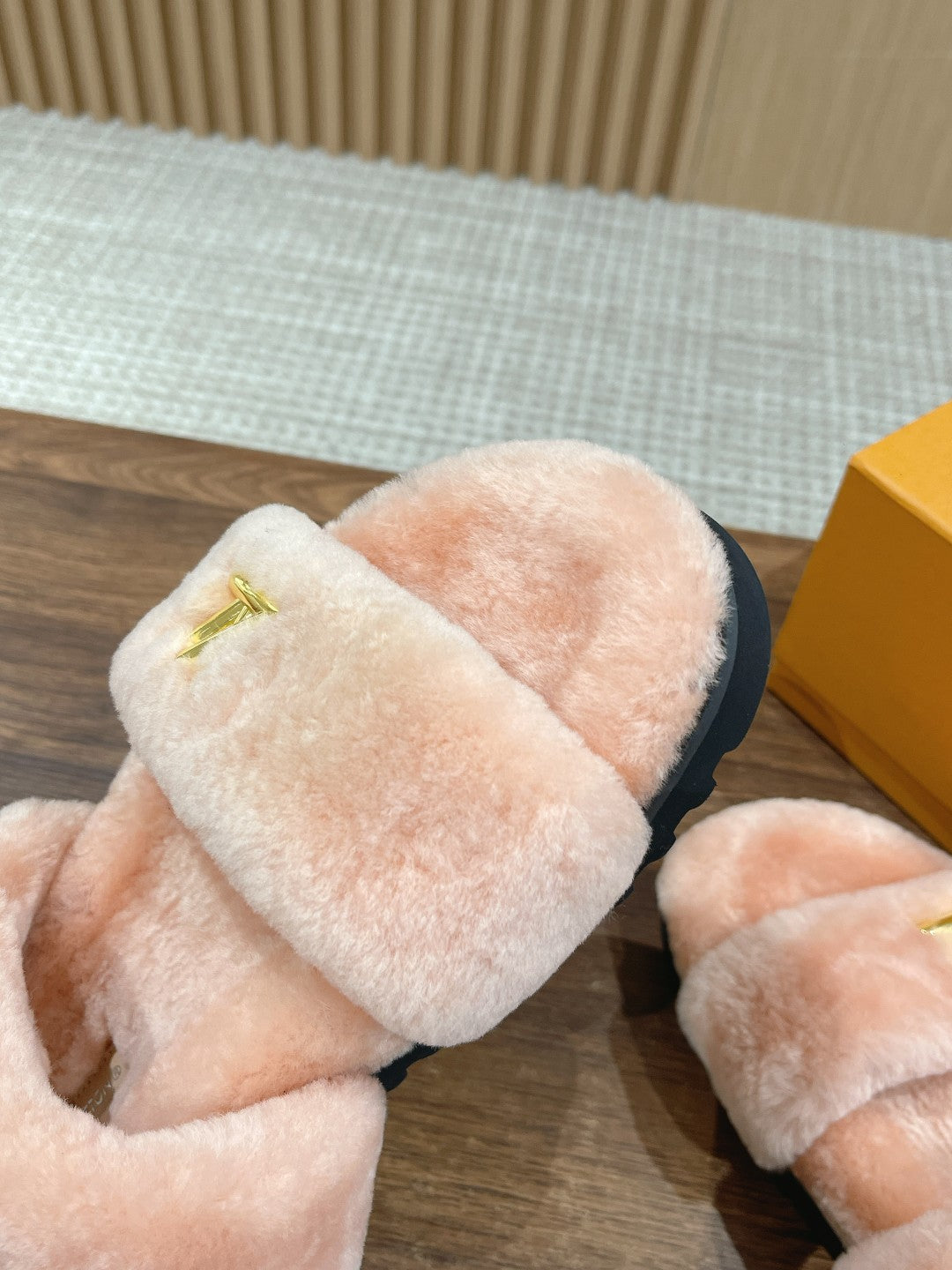 LV Sunset Flat Comfort Mule Pink Wool