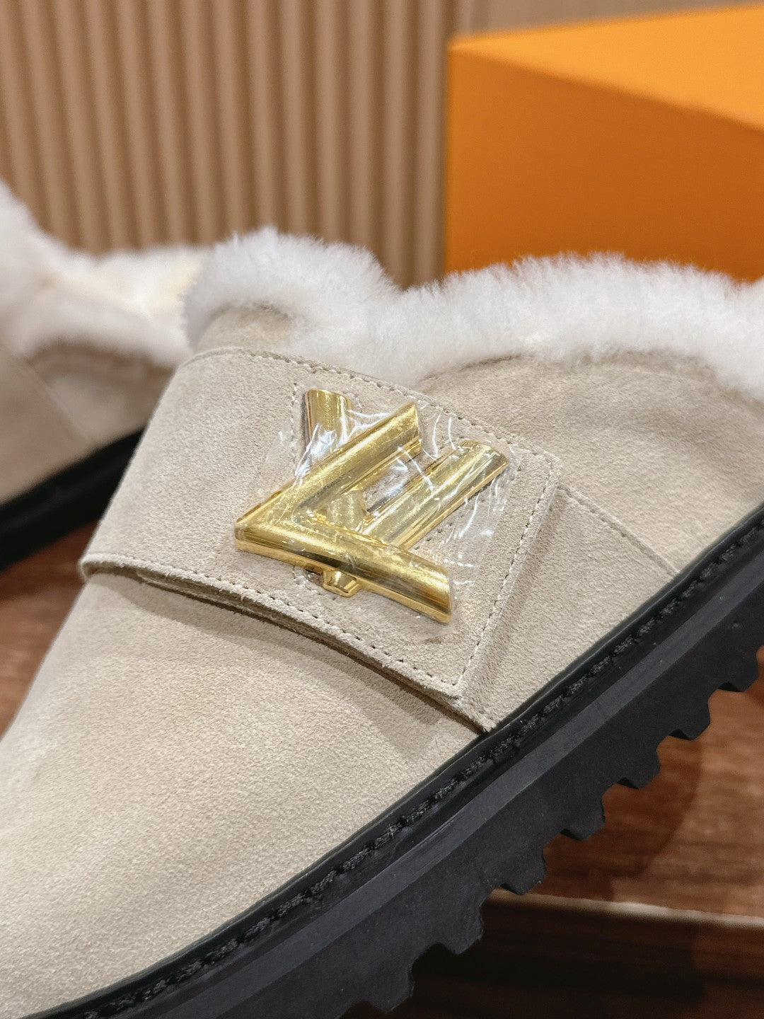 LV Cosy Flat Comfort Clog Beige Fur Lining Suede