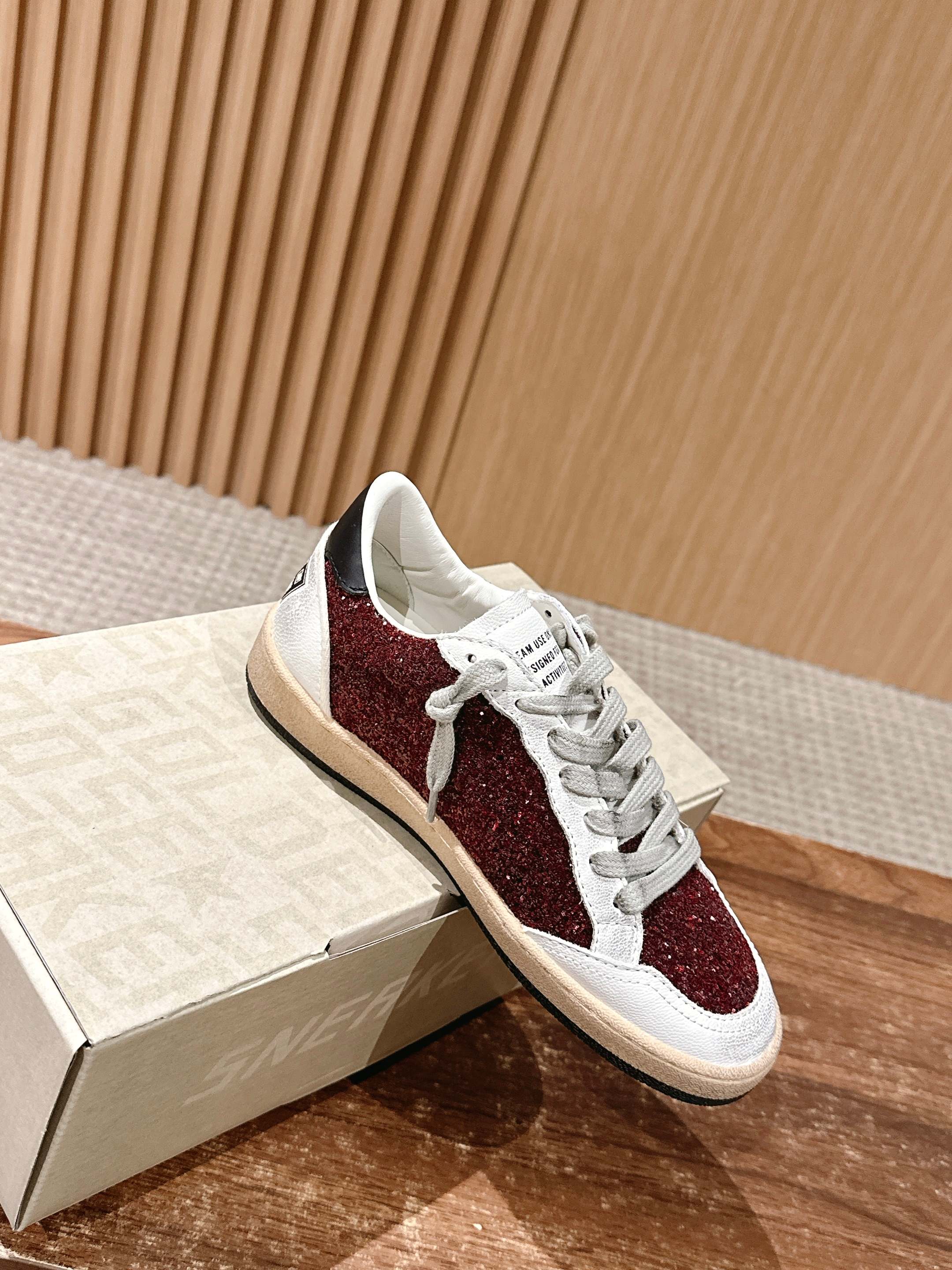 Golden Goose 2025 Sneaker White Red Cowhide 428308