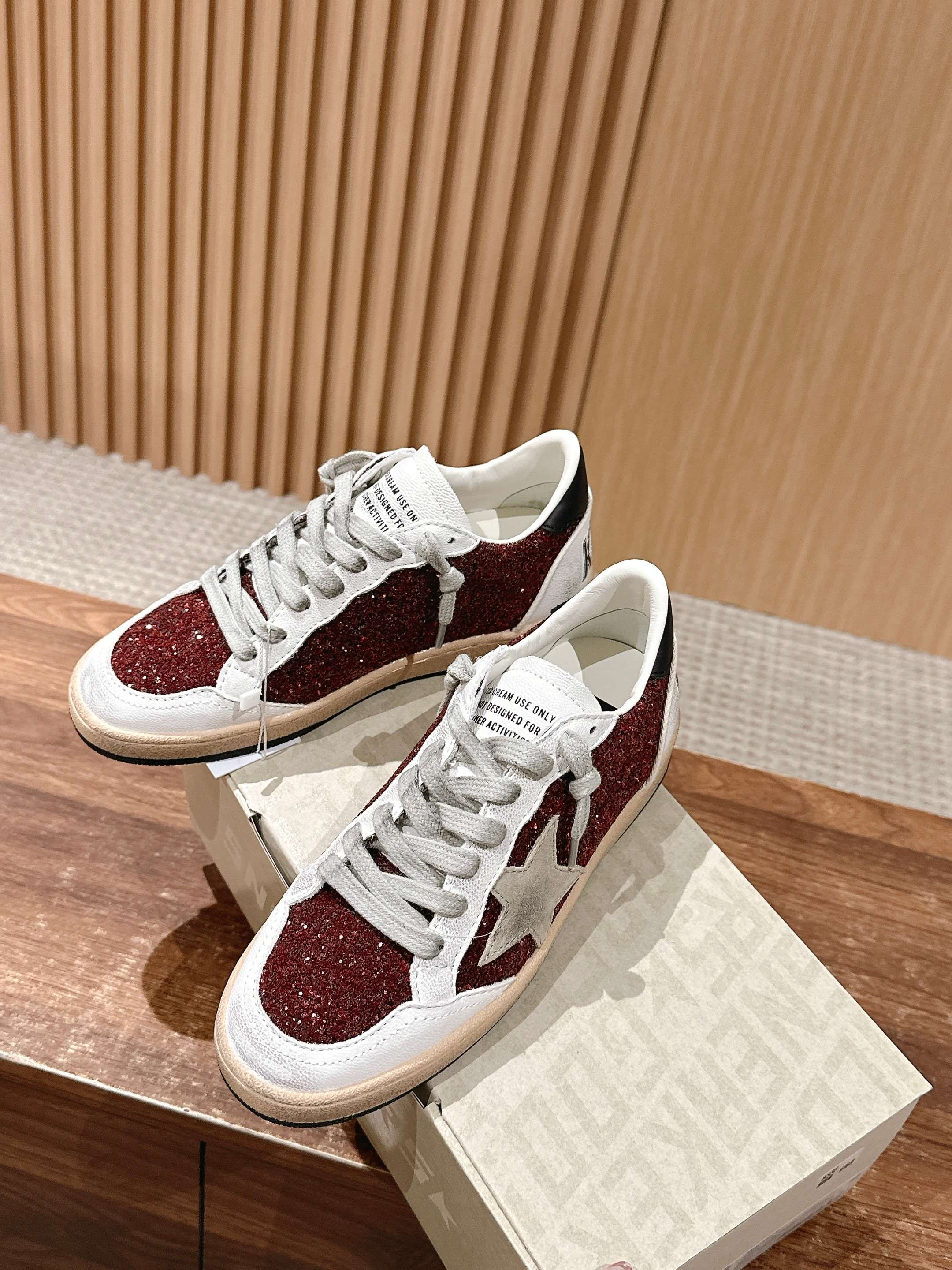 Golden Goose 2025 Sneaker White Red Cowhide 428308