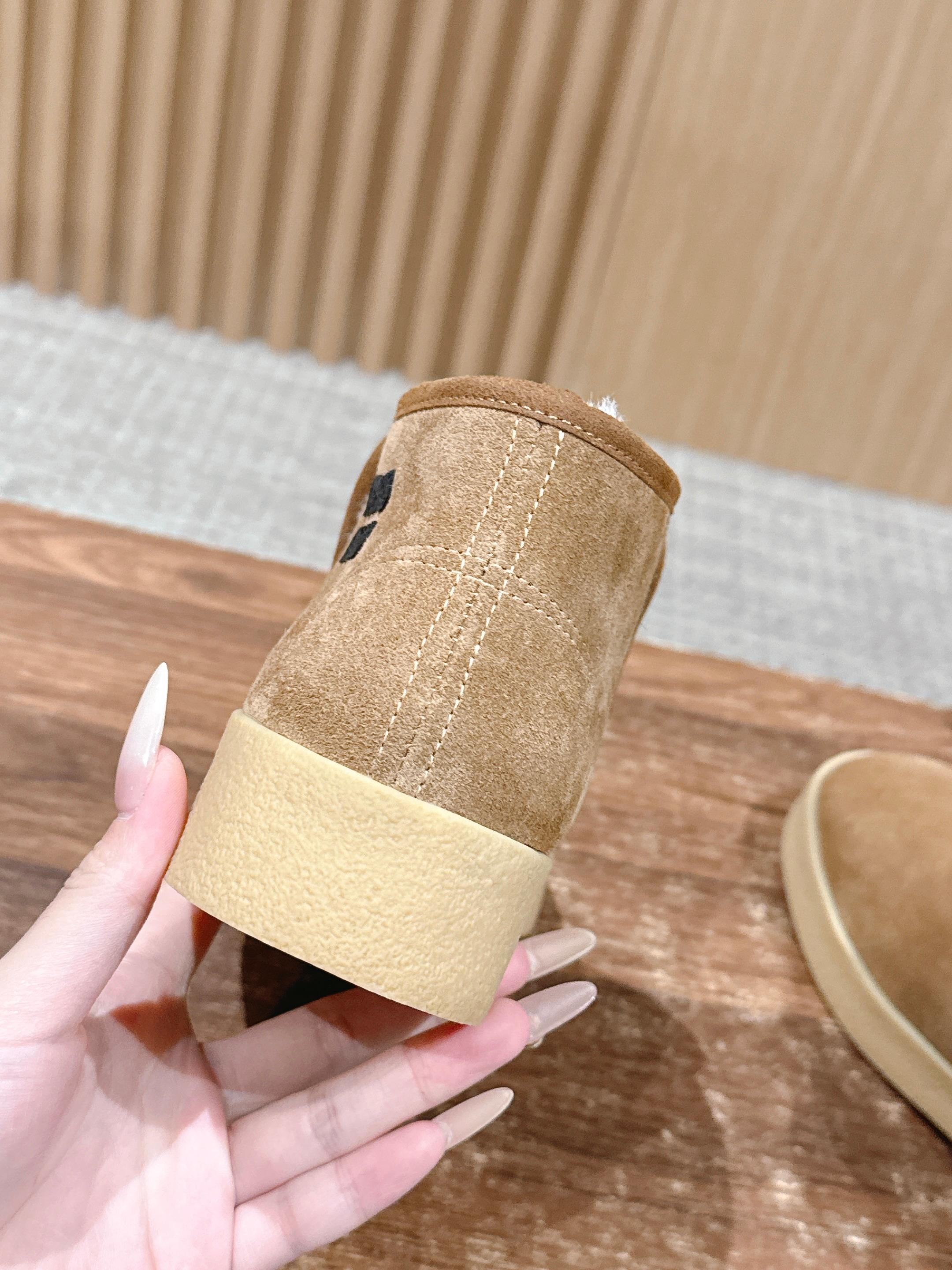 Miumiu 25 Slip-on Boot Light Brown Mix White Suede Wool 553706